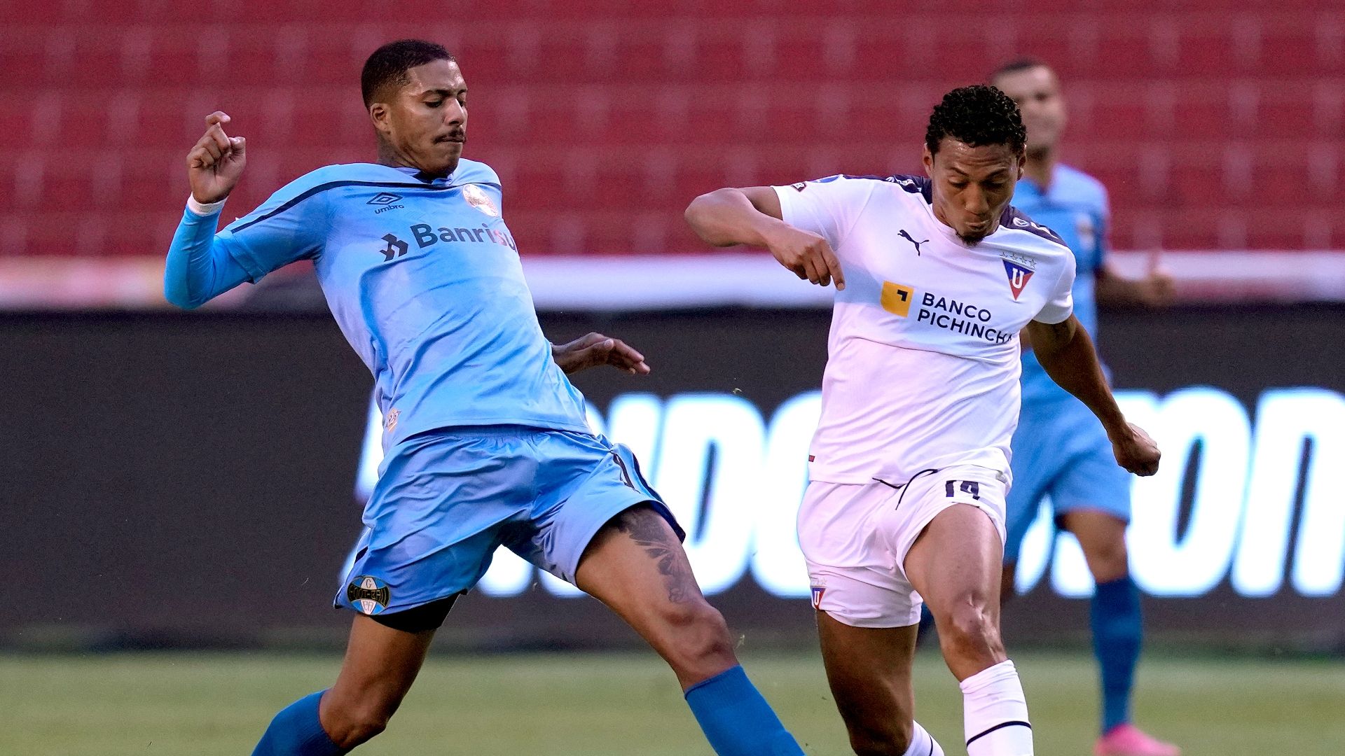 Jean Pyerre e Jose Quintero em LDU x Grêmio, oitavas da Sul-Americana, 13072021