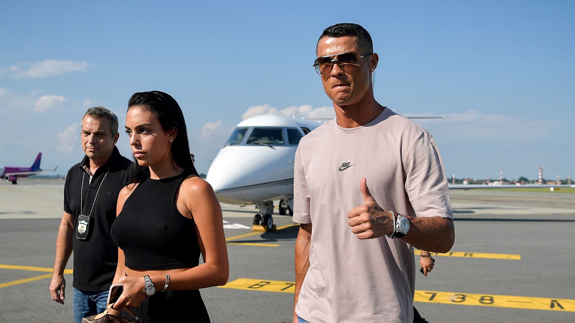 Cristiano Ronaldo Georgina Rodriguez plane Turin