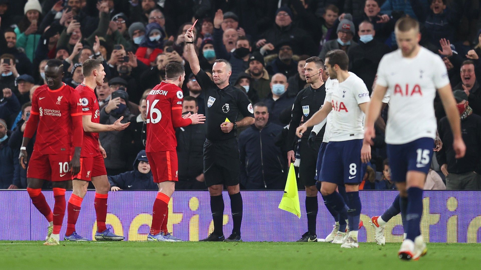 Andy Robertson Liverpool Tottenham 2021-22