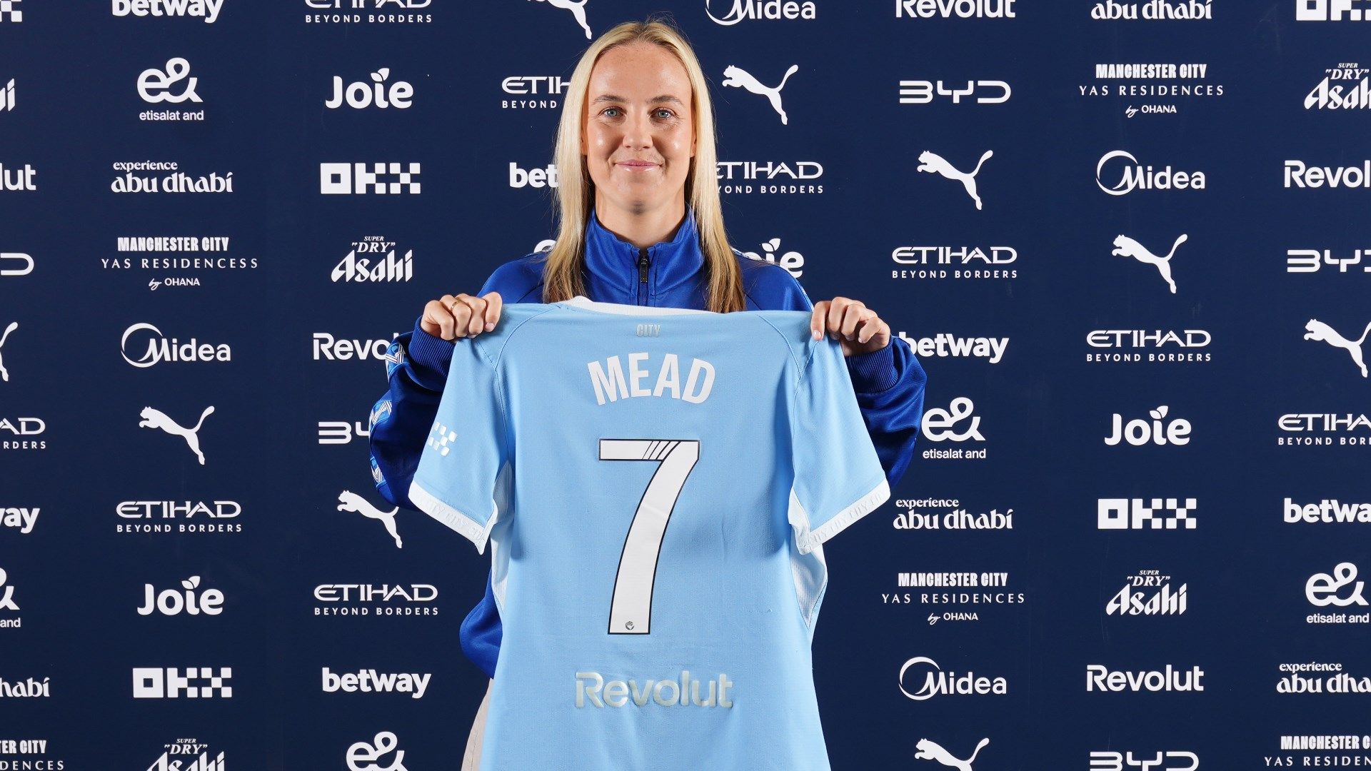 Beth Mead Man City unveiling 2026