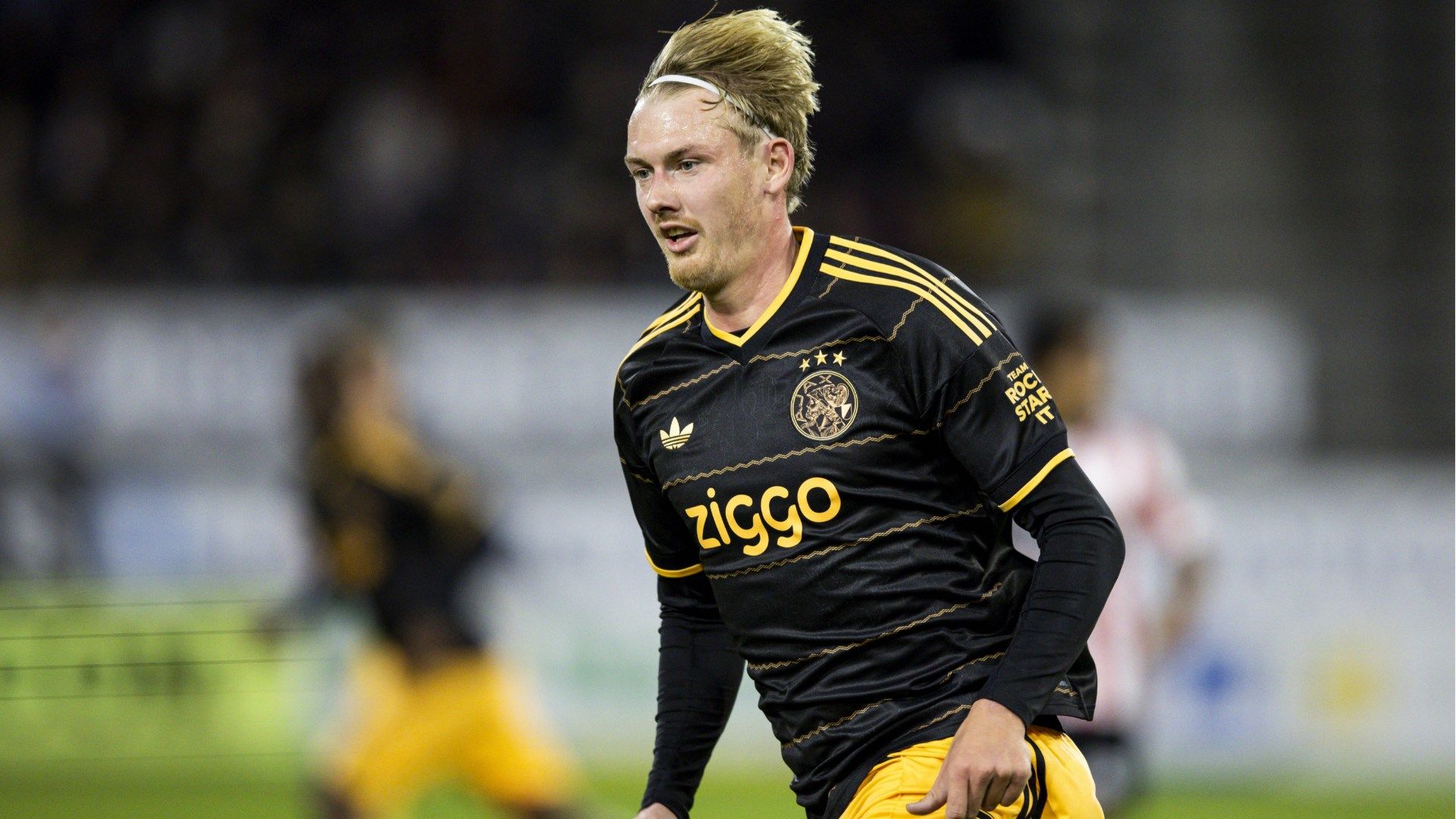 Julian Brandt Ajax 2026