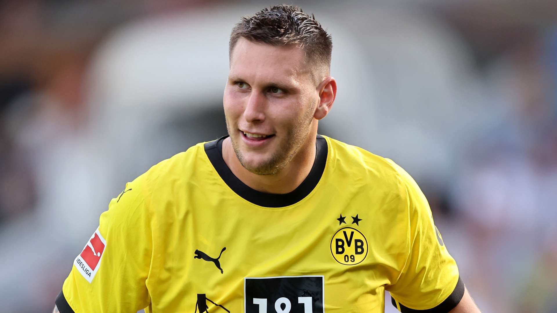 Niklas Sule Borussia Dortmund 2023-24