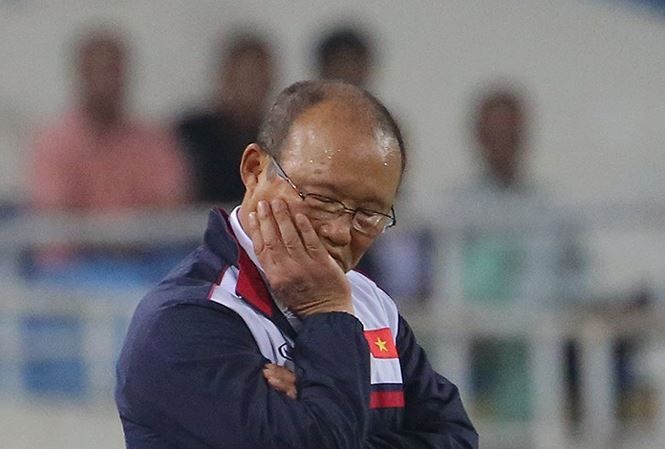 Park Hang Seo ngủ gật