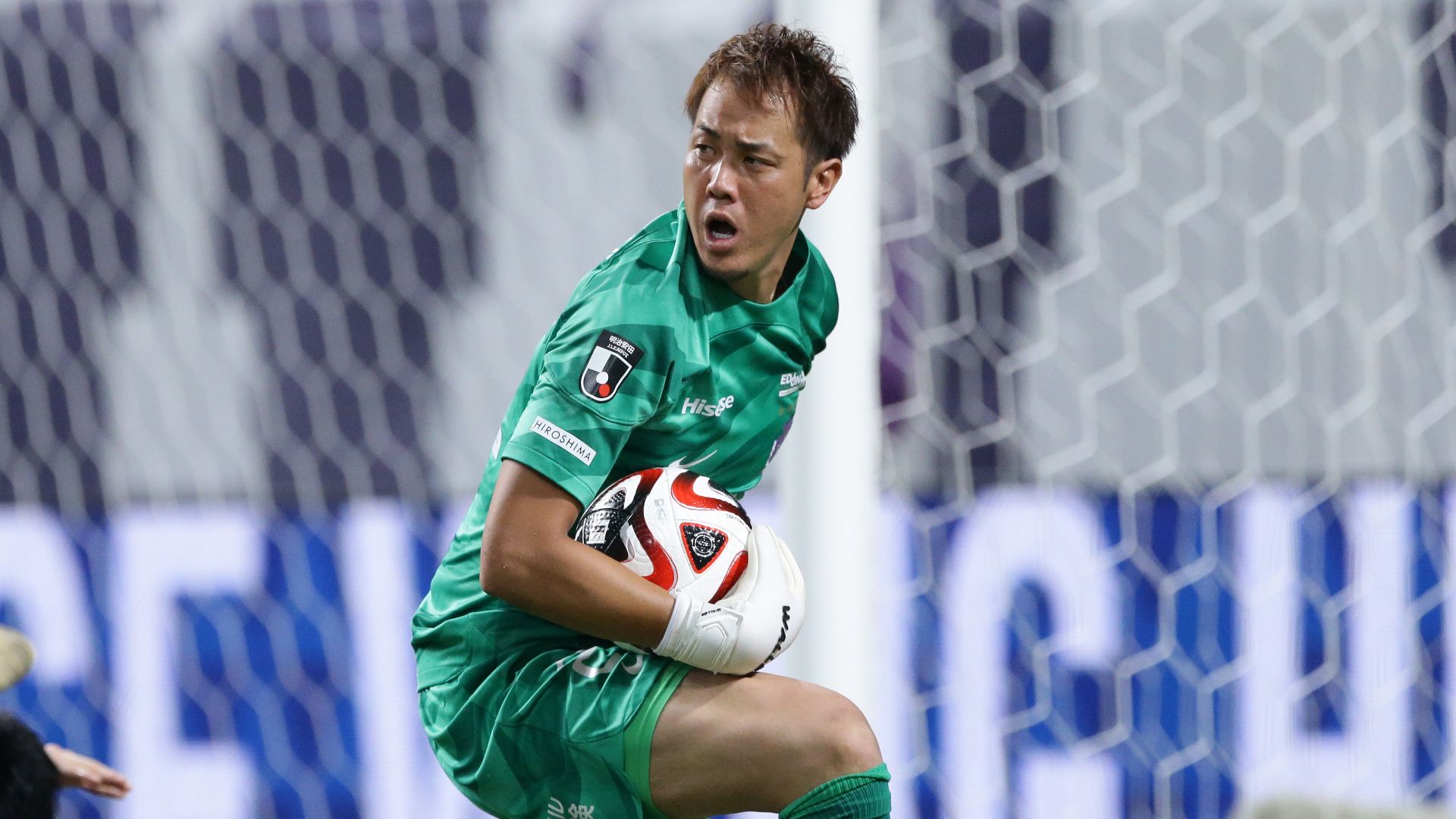 広島、控えGKの川浪吾郎が左手第5基節骨骨折で全治2カ月…14日に手術