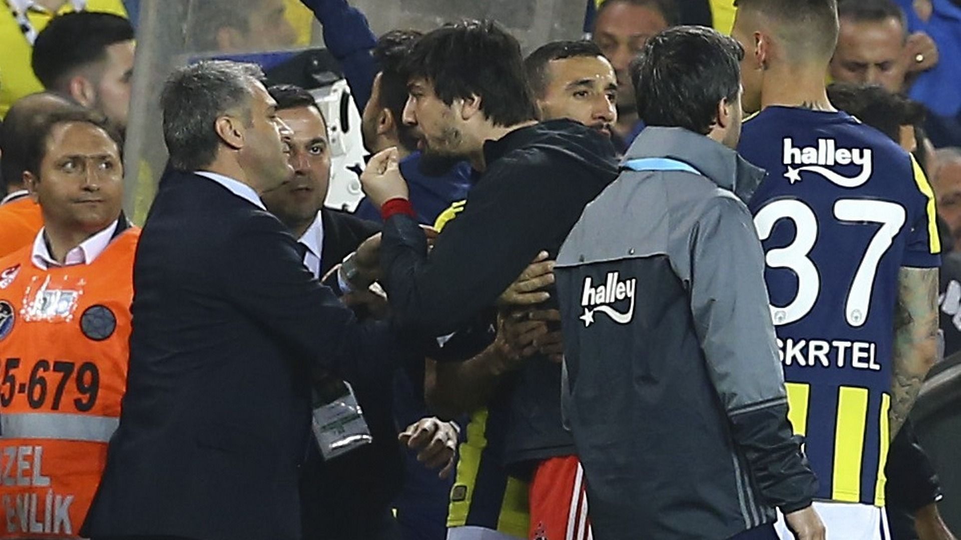 Senol Gunes Tolga Zengin