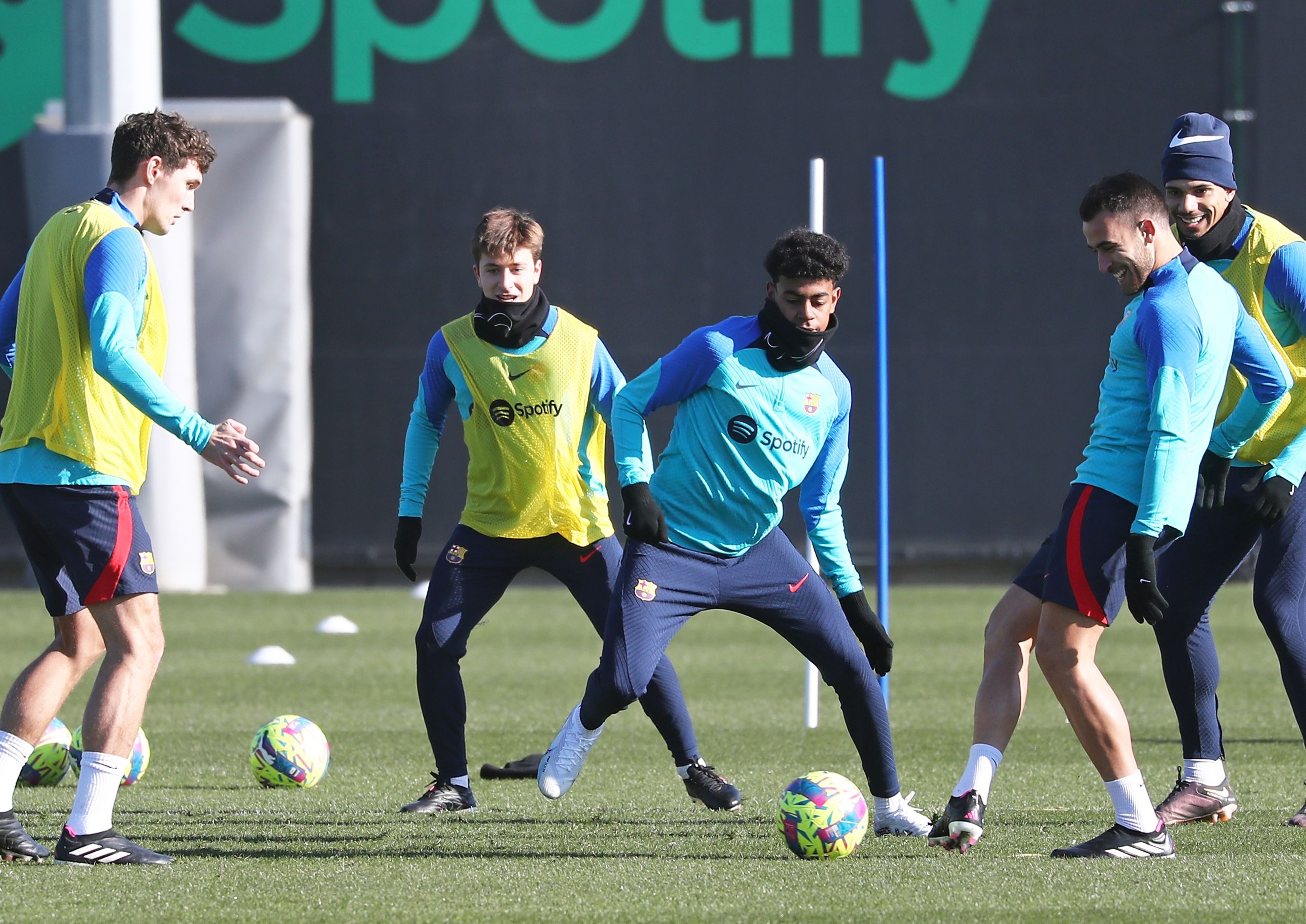 Yamine Lamal Barcelona training 2022-23