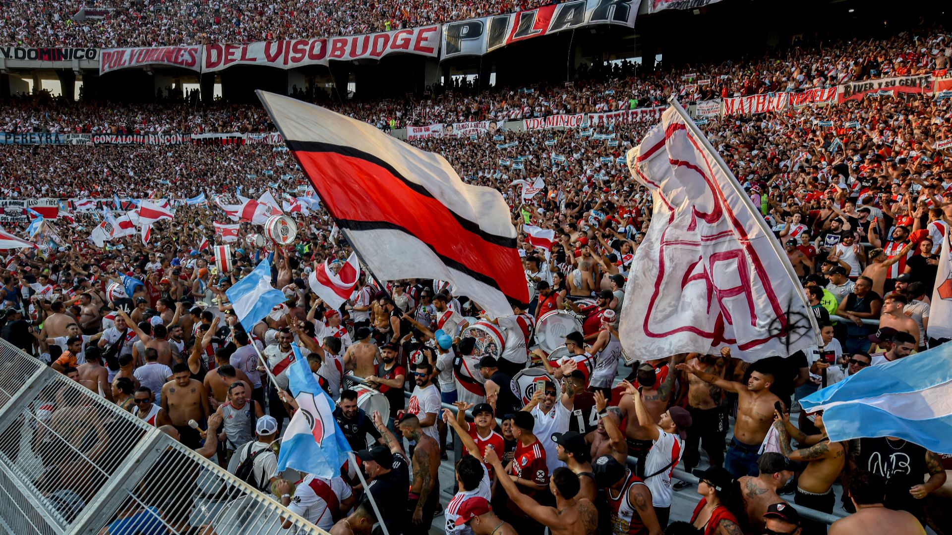 river plate hinchada monumental