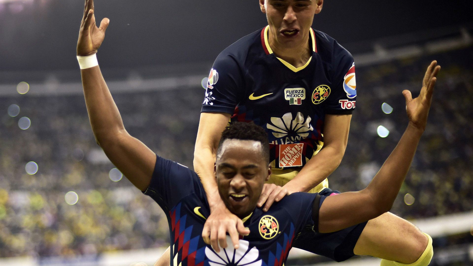 Renato Ibarra Paul Aguilar Club America
