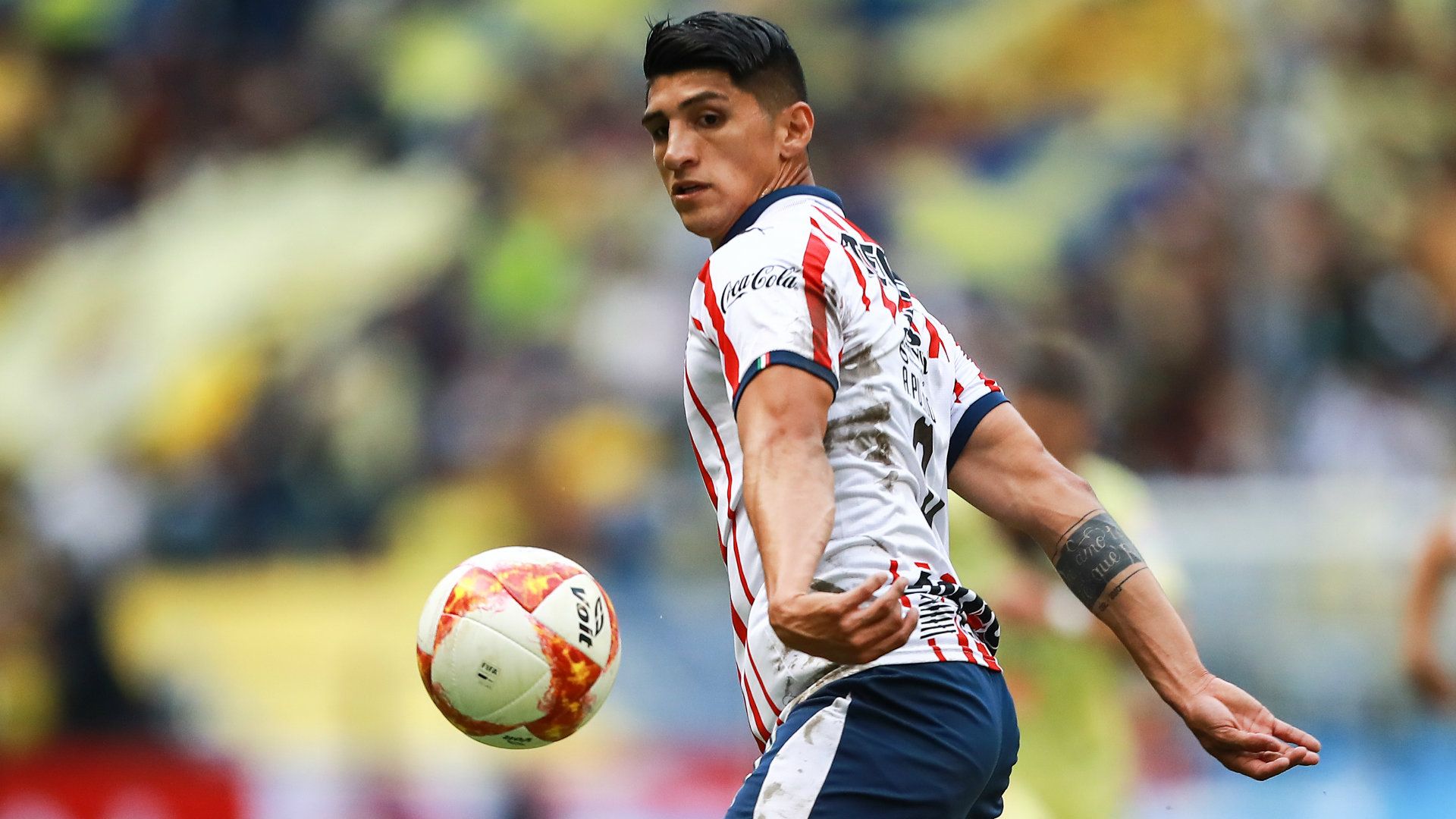 Alan Pulido Chivas 231018