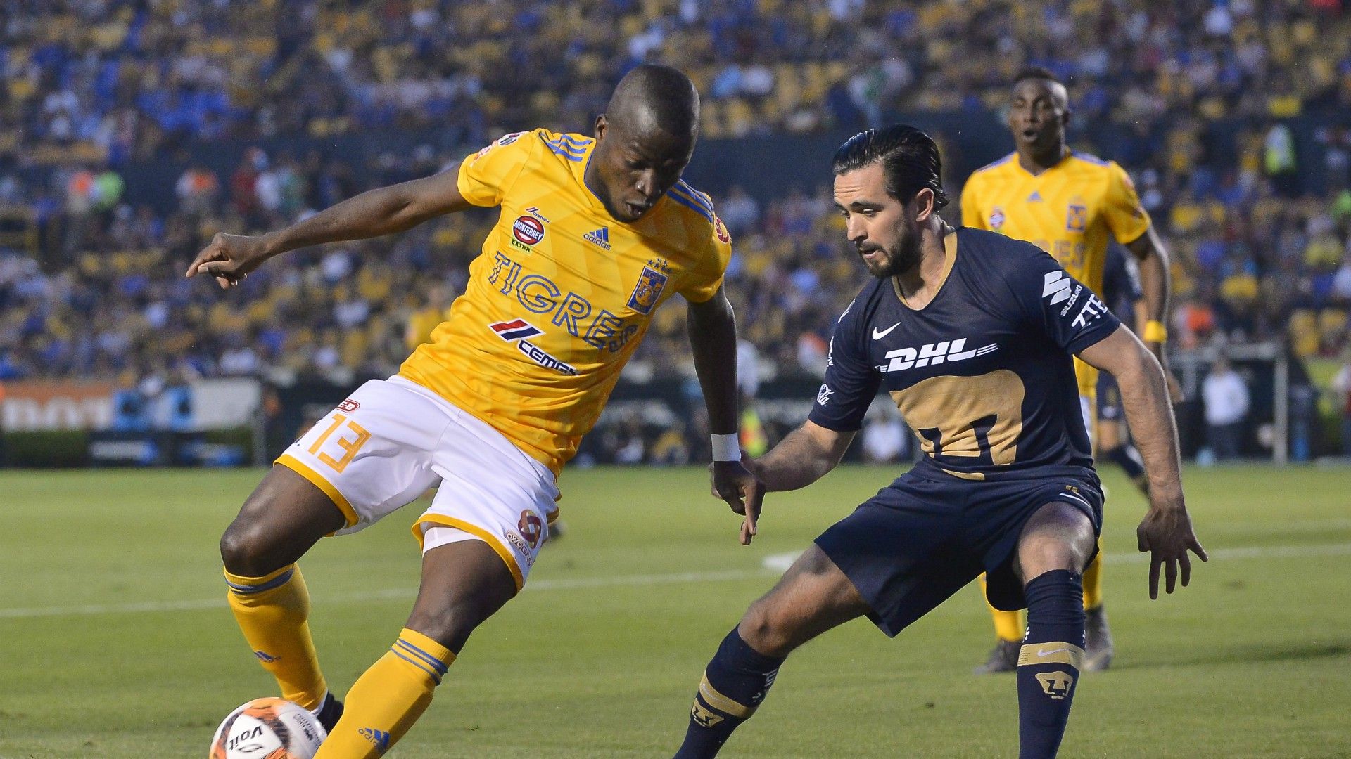 Tigres Pumas Enner Valencia Luis Quintana