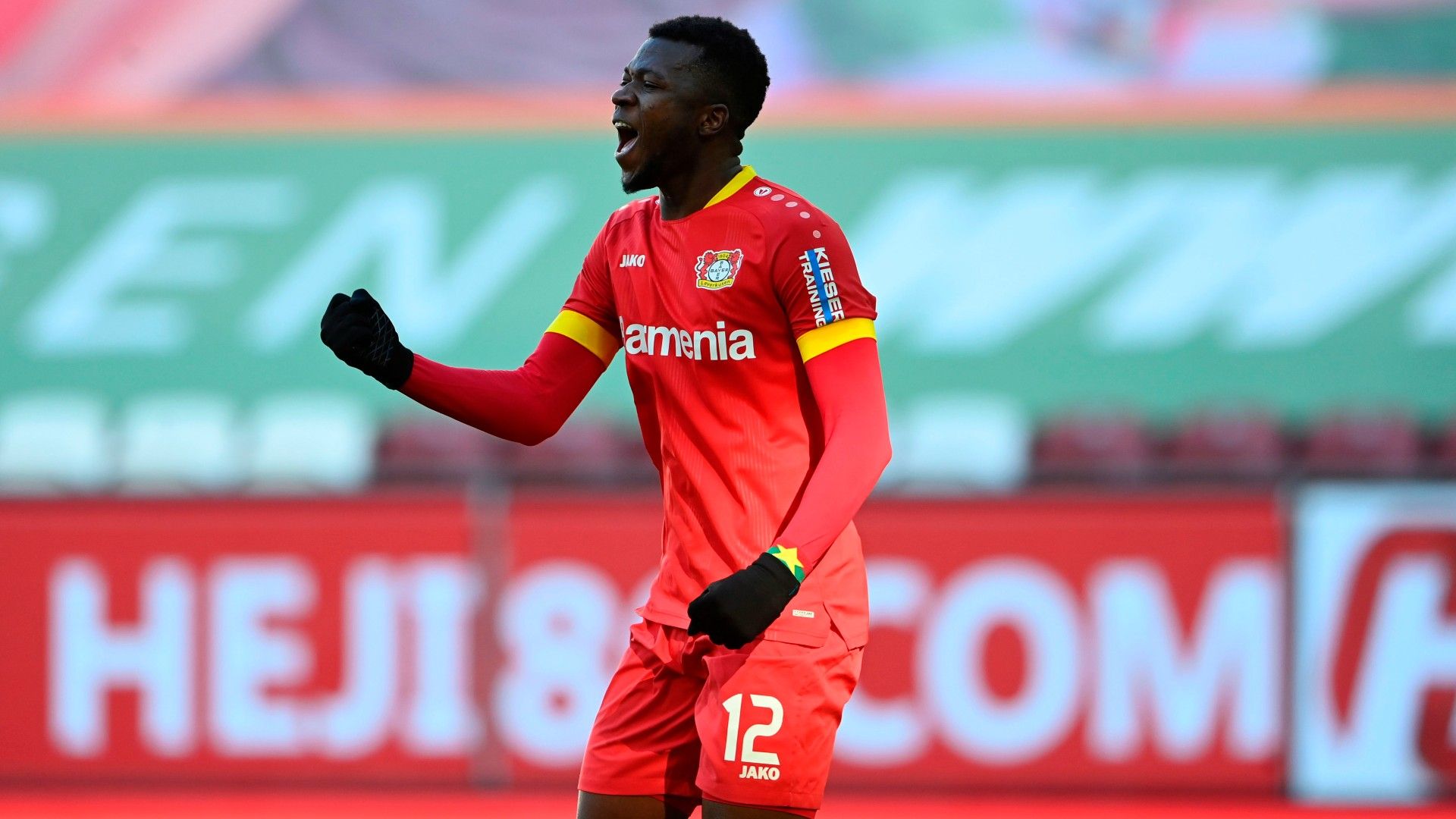 Edmond Tapsoba Leverkusen 2021