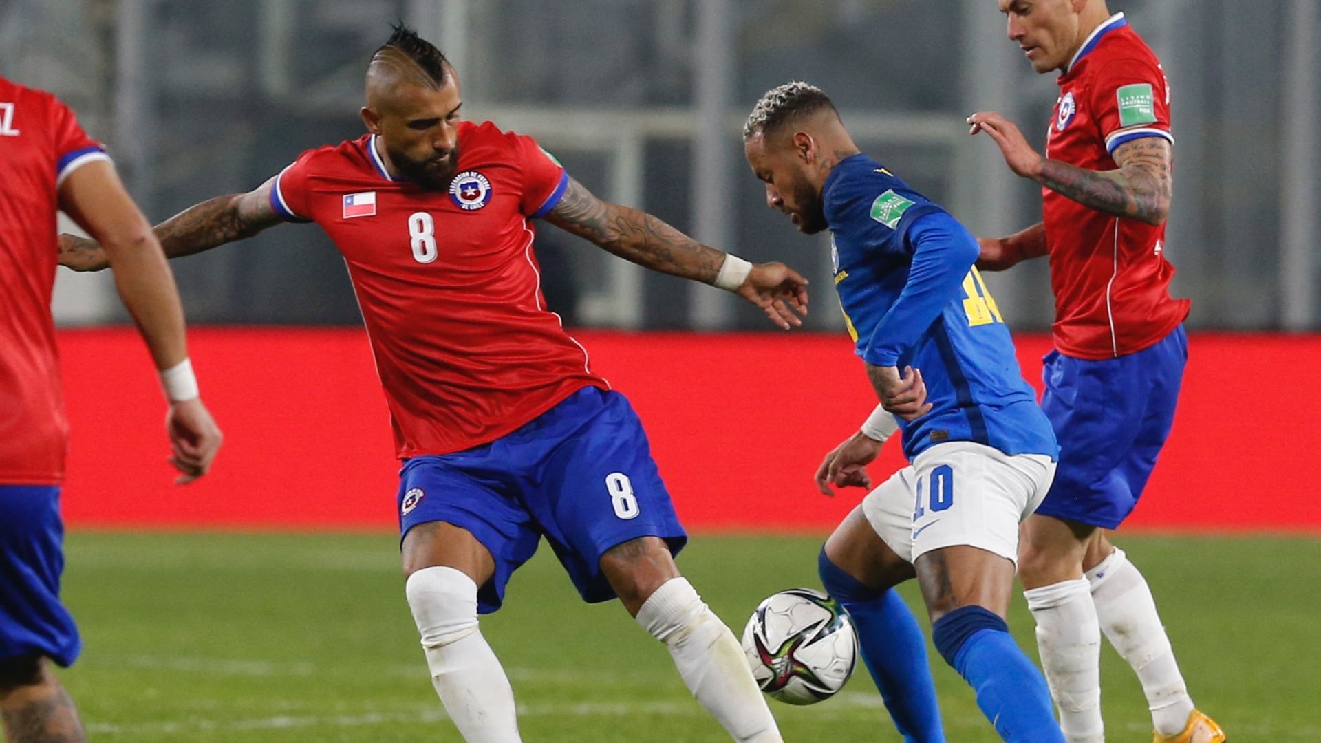 020921 Chile Brasil Arturo Vidal y Charles Aránguiz