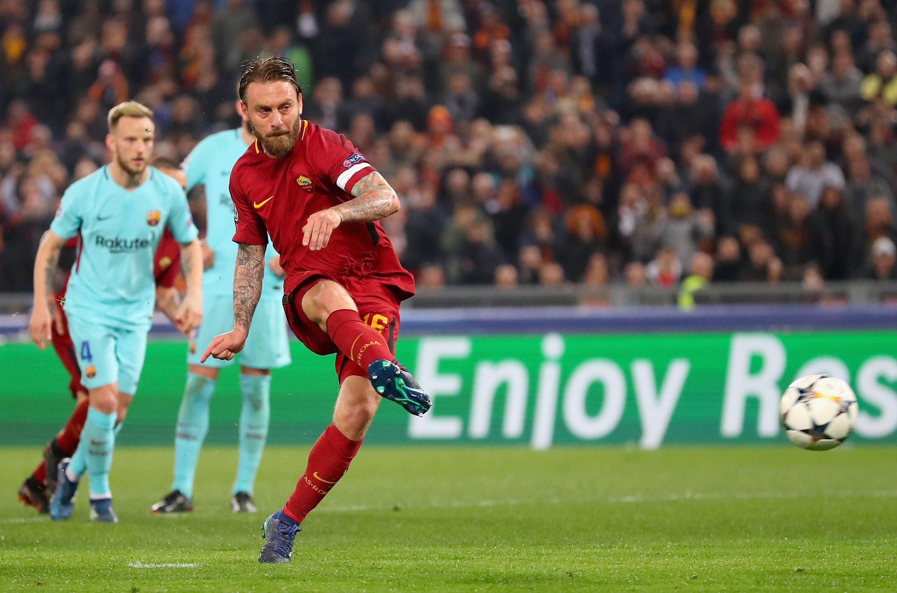 Daniele De Rossi vs Barcelona