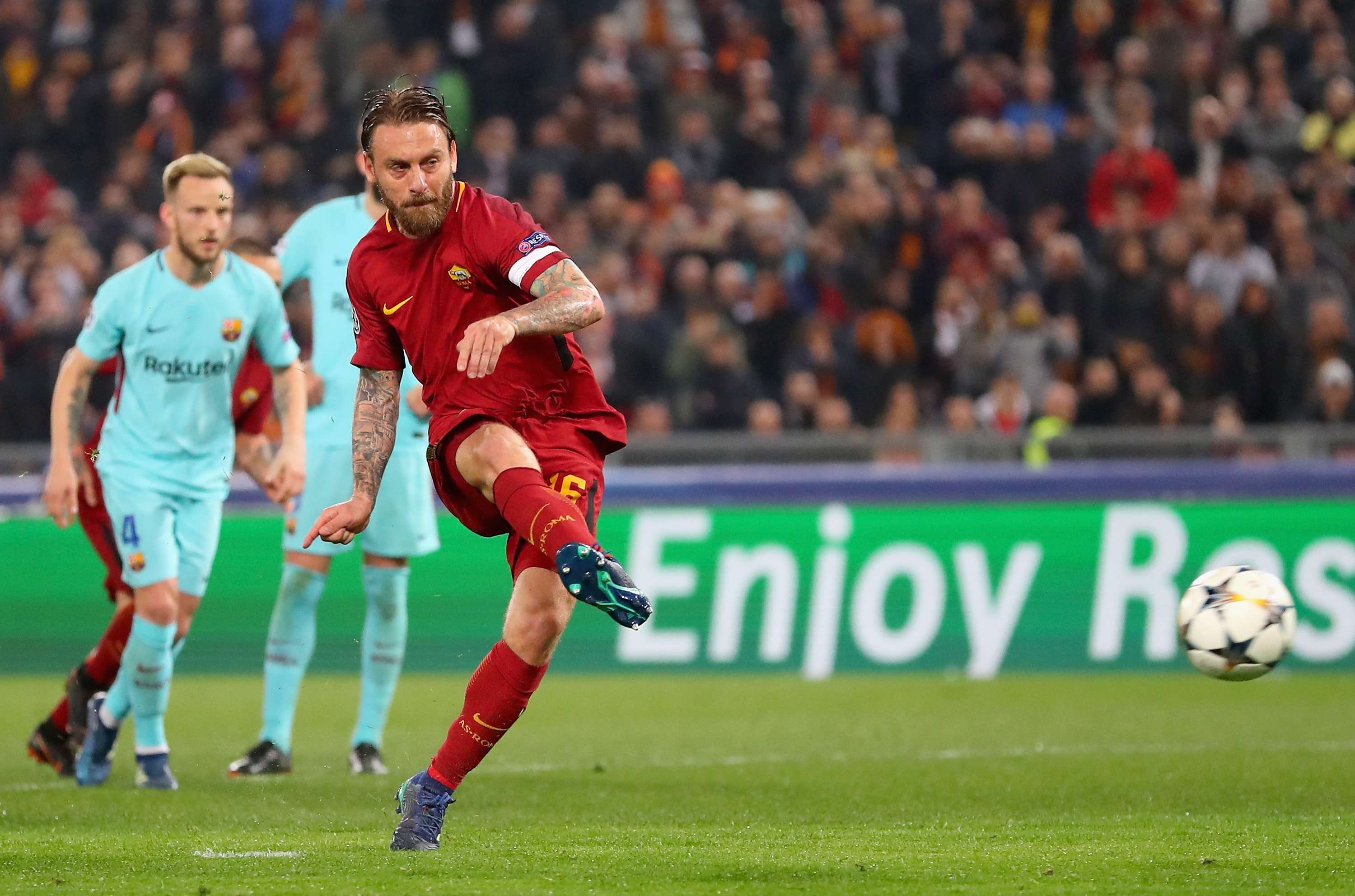 Daniele De Rossi vs Barcelona
