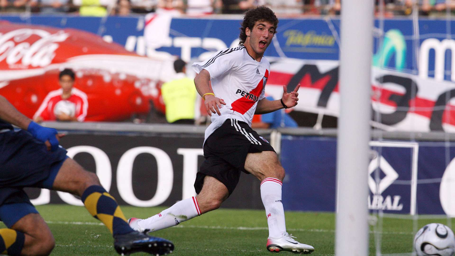 Boca Juniors River Plate Higuain 09102006