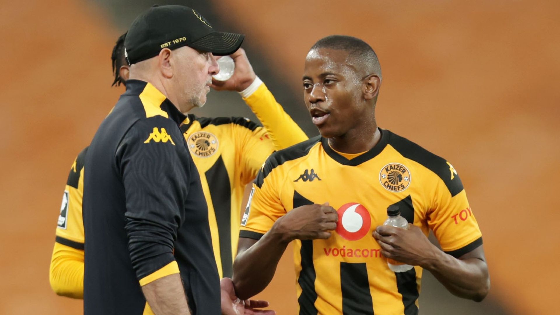 Kaizer Chiefs management get stern warning about potential Nasreddine Nabi  sacking - 'No need to fire him, coach does his work but players haven't  been perfect' | Goal.com South Africa