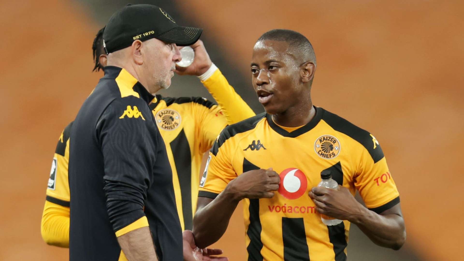 Kaizer Chiefs management get stern warning about potential Nasreddine Nabi sacking - 'No need to fire him, coach does his work but players haven't been perfect' | Goal.com South Africa