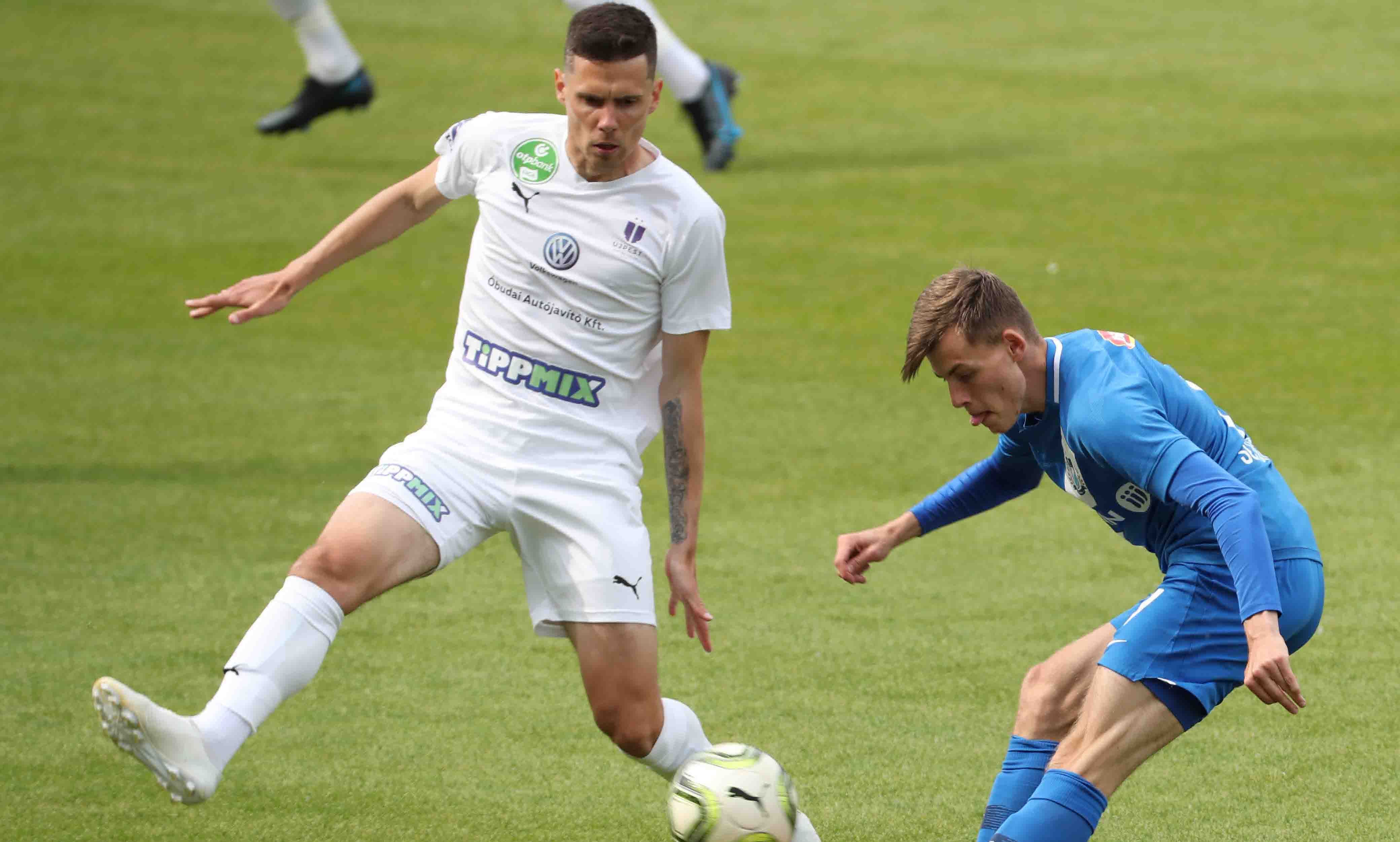 Balázs Benjámin (fehérben)