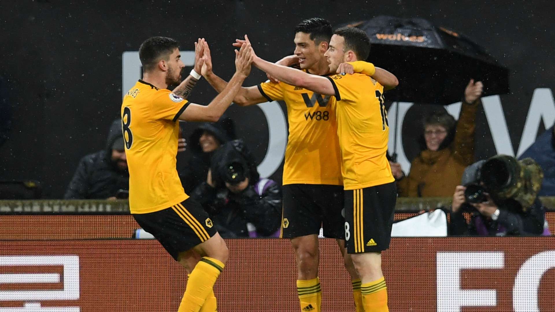 Raúl Jiménez Wolves Manchester United