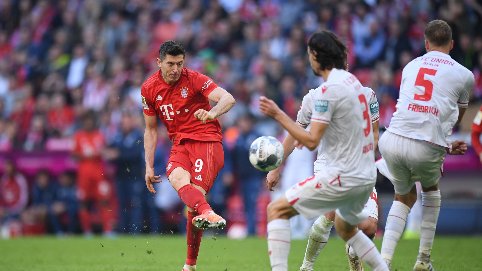 FC BAYERN UNION BERLIN ROBERT LEWANDOWSKI
