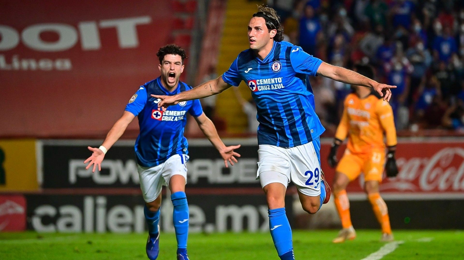 Santiago Giménez Cruz Azul Apertura 2021