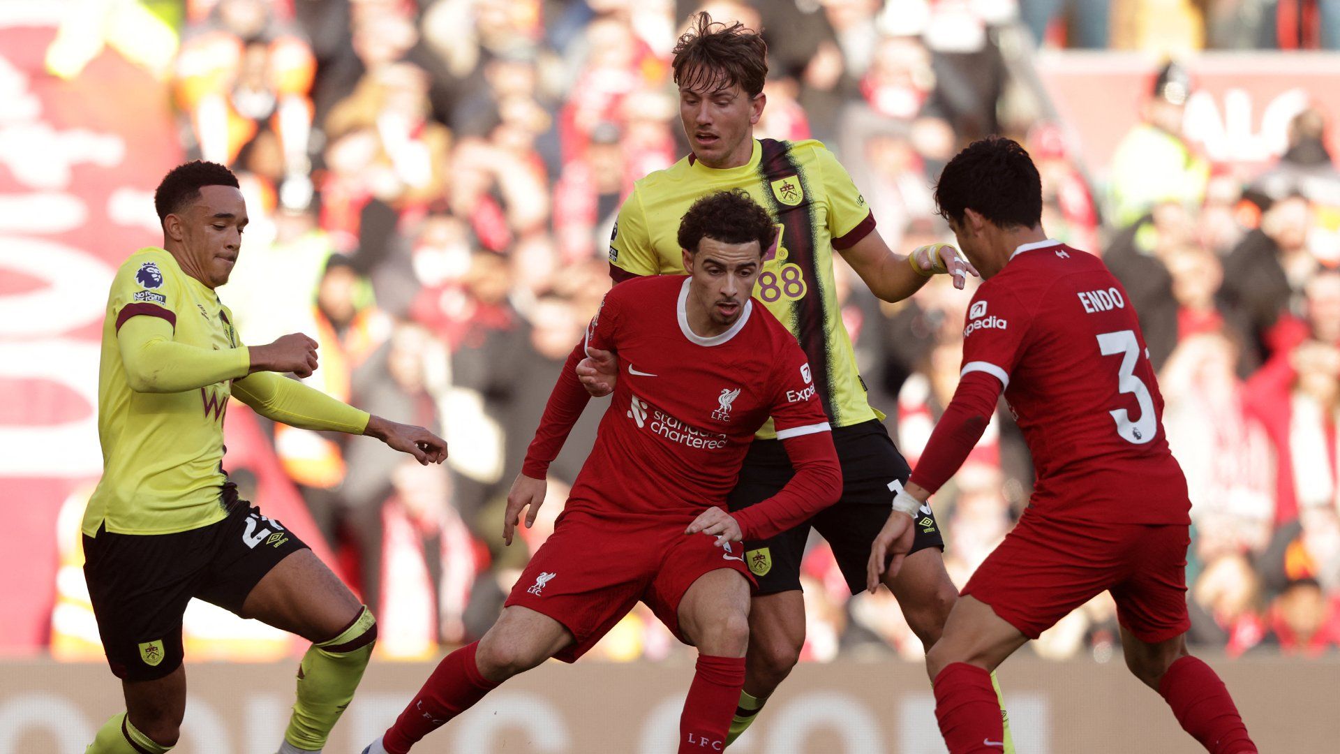 Curtis Jones Wataru Endo Liverpool Burnley 2023-24