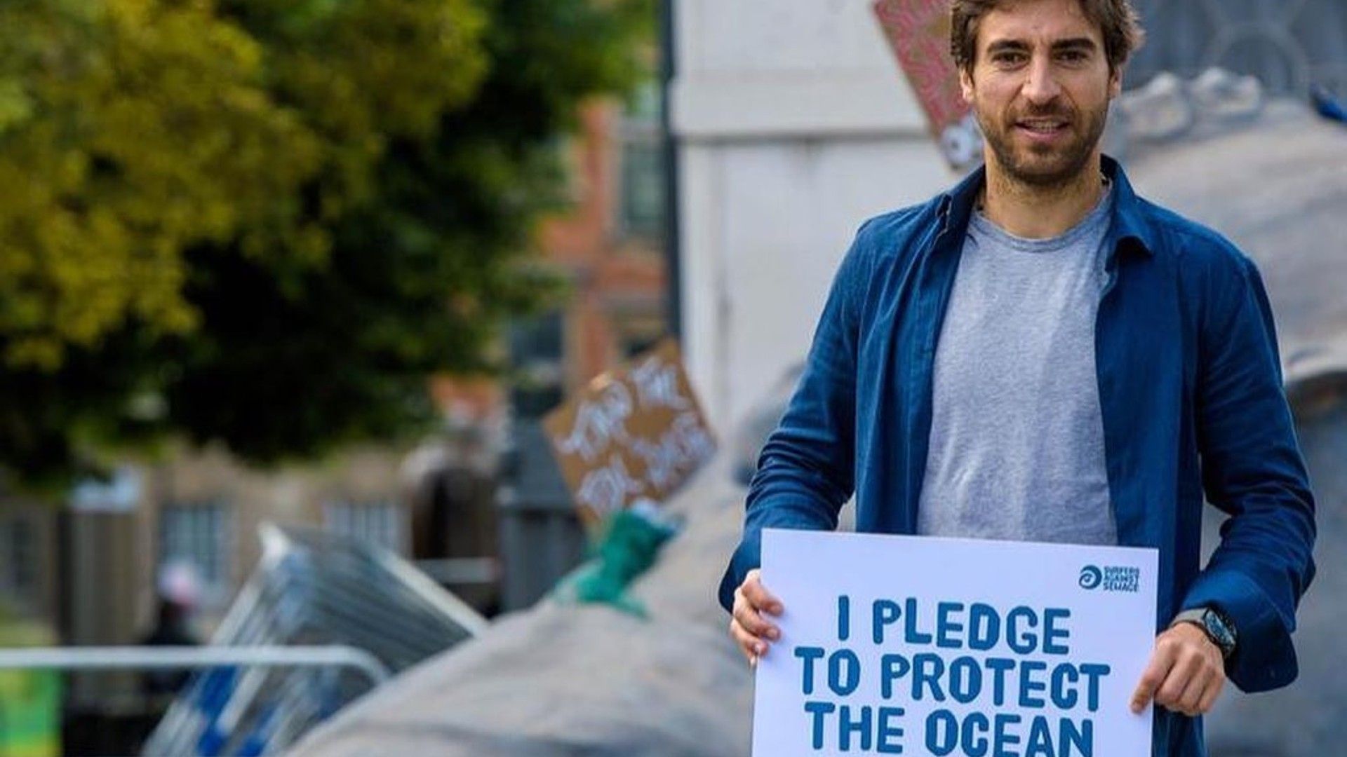 Mathieu Flamini Protect the ocean