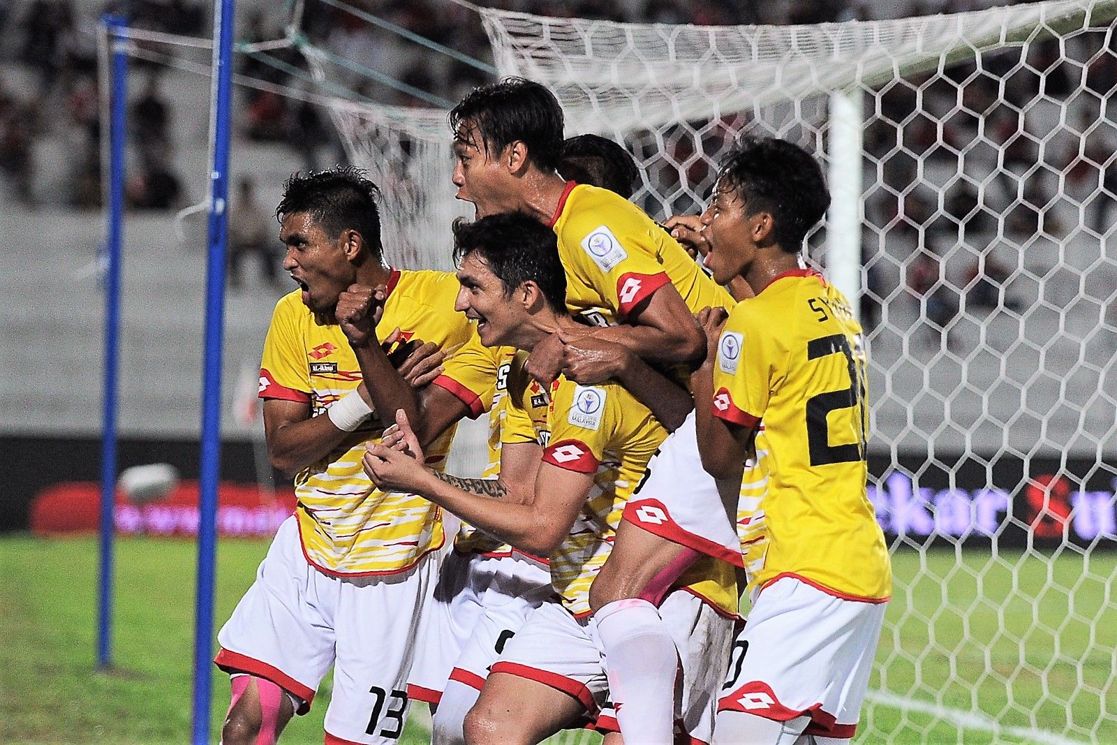 Selangor players celebrating Juliano Mineiro's (middle, low) second goal against Kelantan 25/2/2017