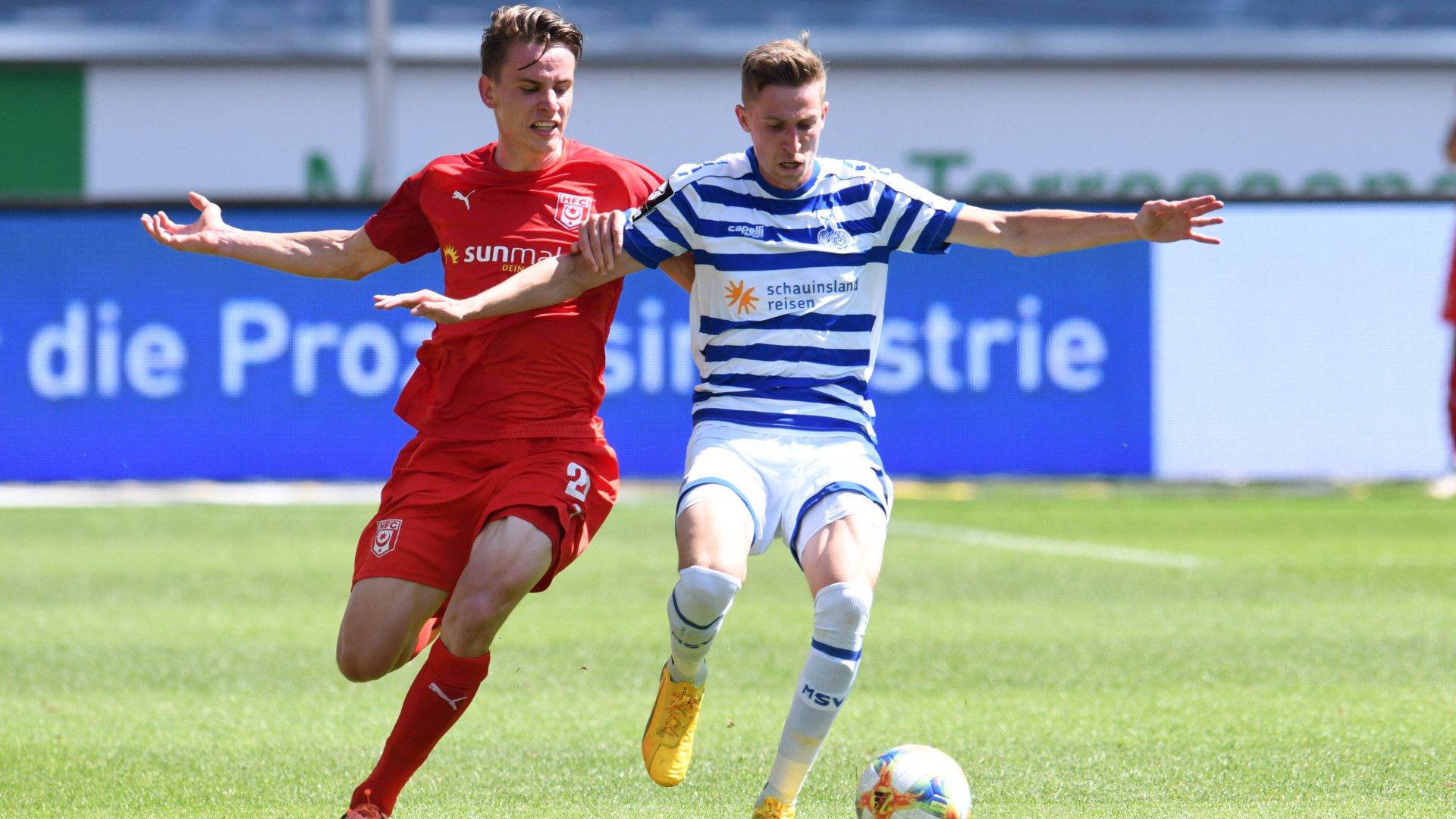 ONLY GER Duisburg v Halle