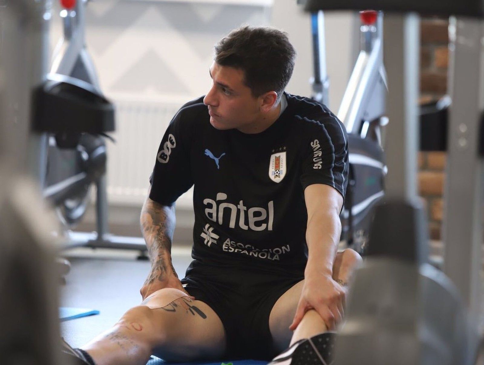 Gimenez treino Uruguai