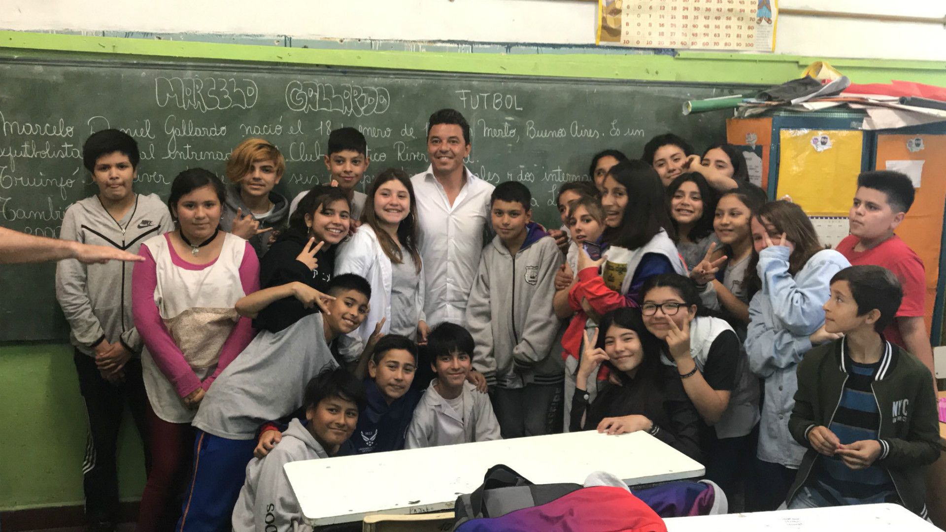 Marcelo Gallardo Escuela Almirante Brown Merlo