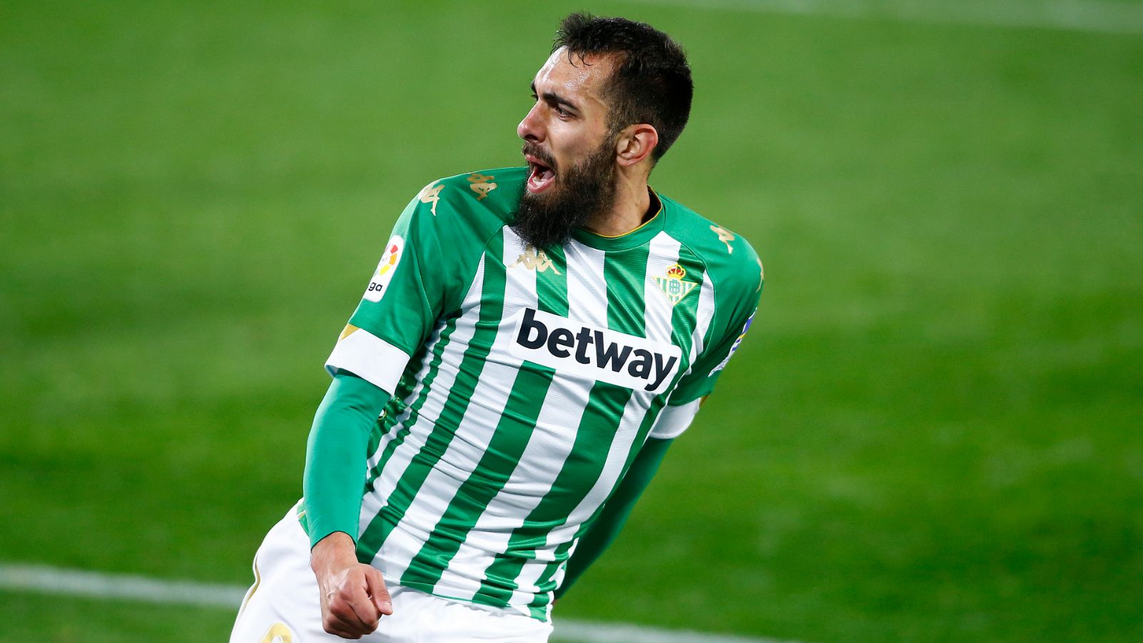 Borja Iglesias, Real Betis