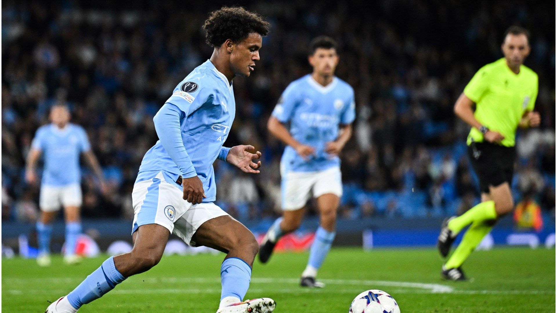 Oscar Bobb Man City 2023-24