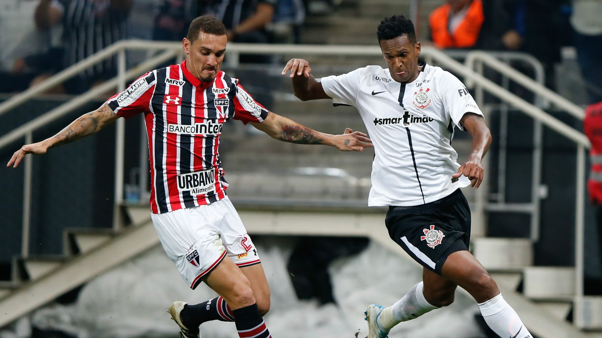 Maicon e Jô - Corinthians x São Paulo - 11/06/2017