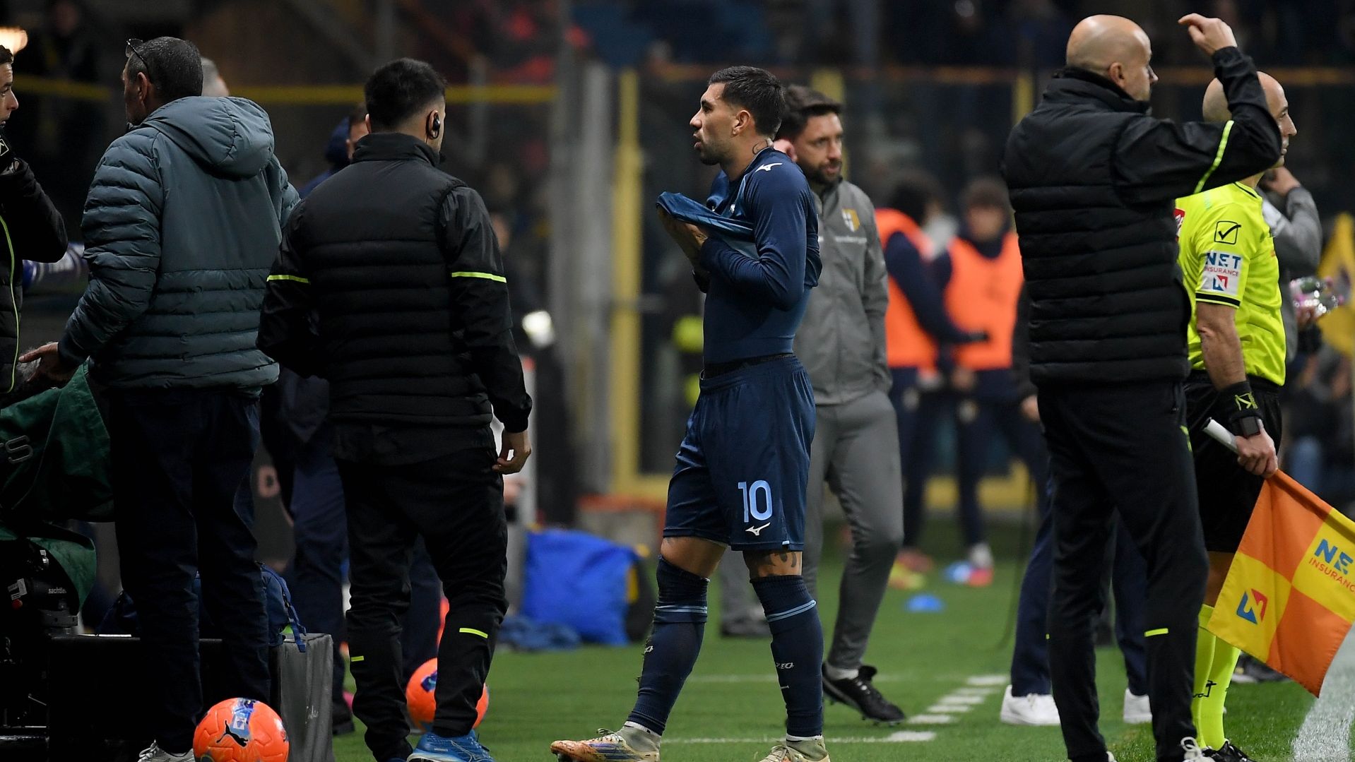 Mattia Zaccagni Parma Lazio red card 13122025