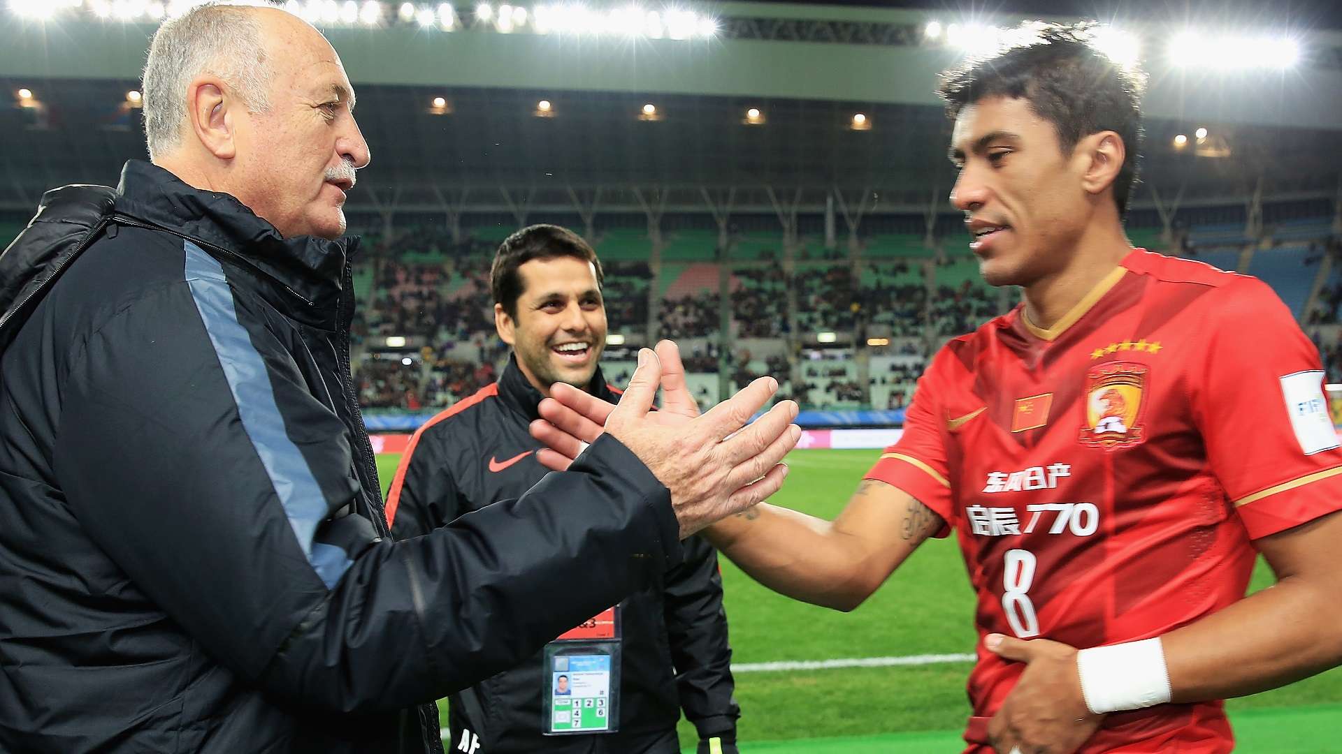 Felipão e Paulinho, no futebol chinês com o Guangzhou