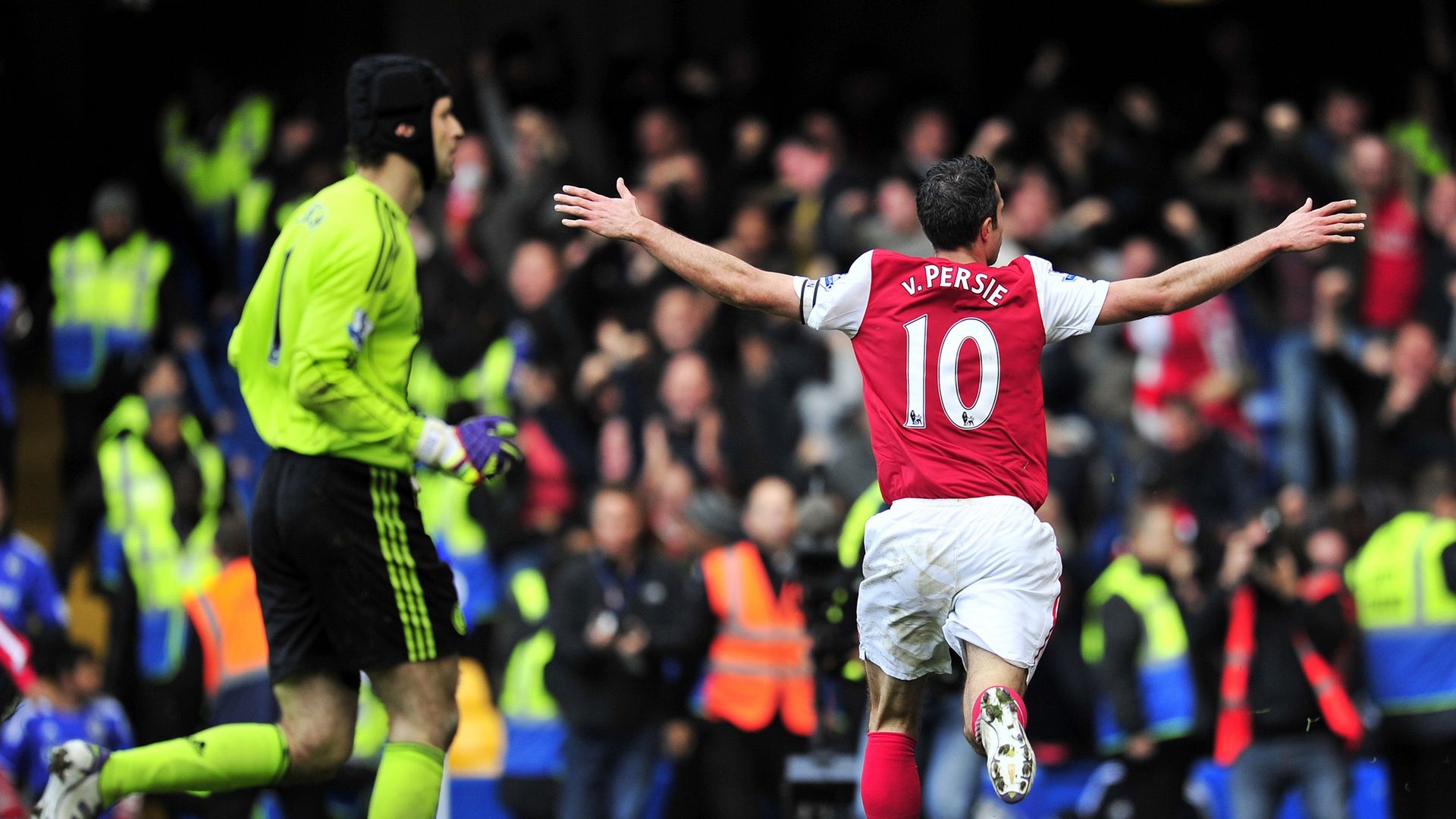 Petr Cech Robin van Persie Chelsea Arsenal EPL 10292011