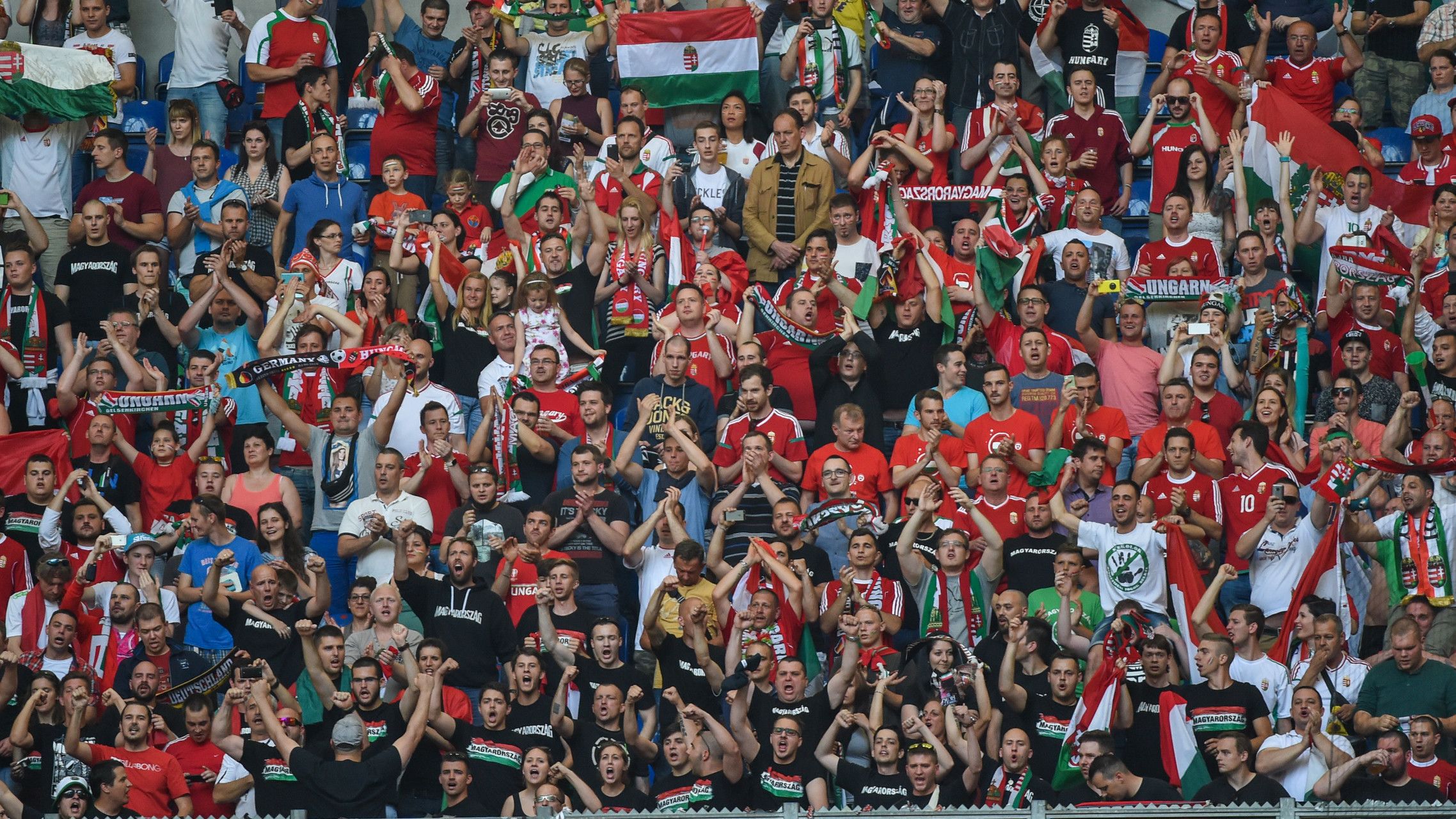 válogatott szurkolók svéd meccs