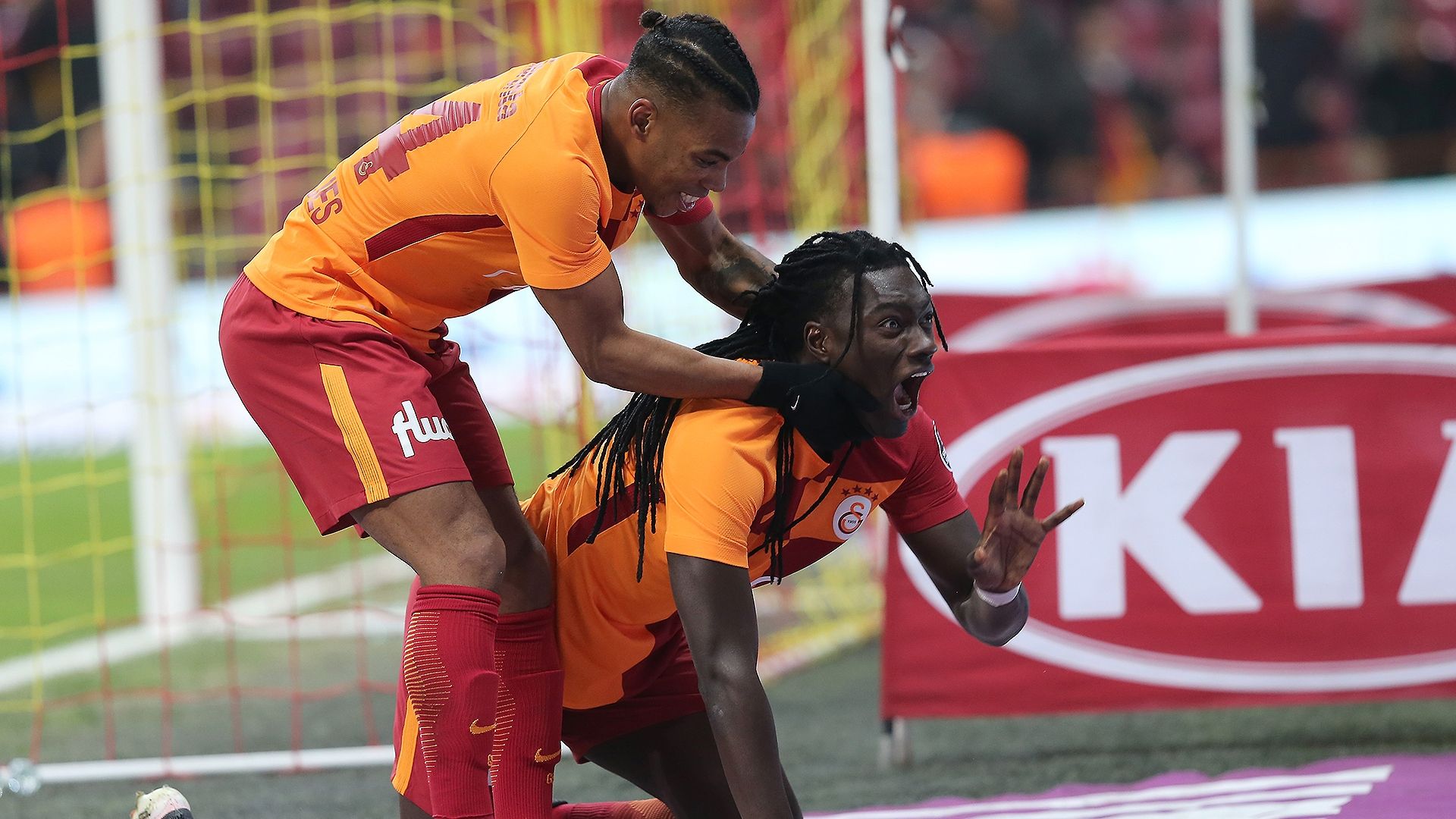 Garry Rodrigues Bafetimbi Gomis Galatasaray Antalyaspor 02122018