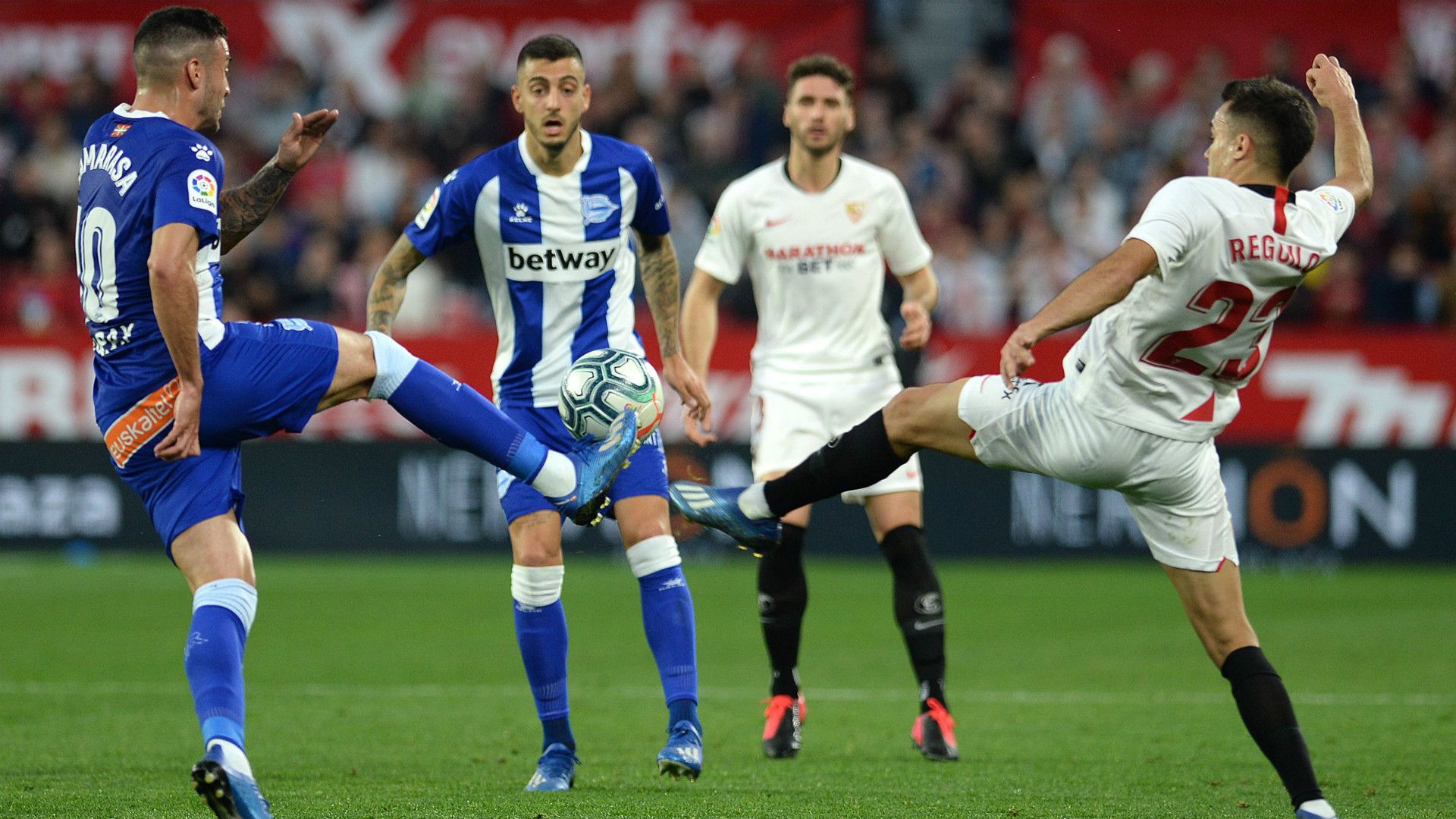 Reguilon Sevilla Alaves LaLiga