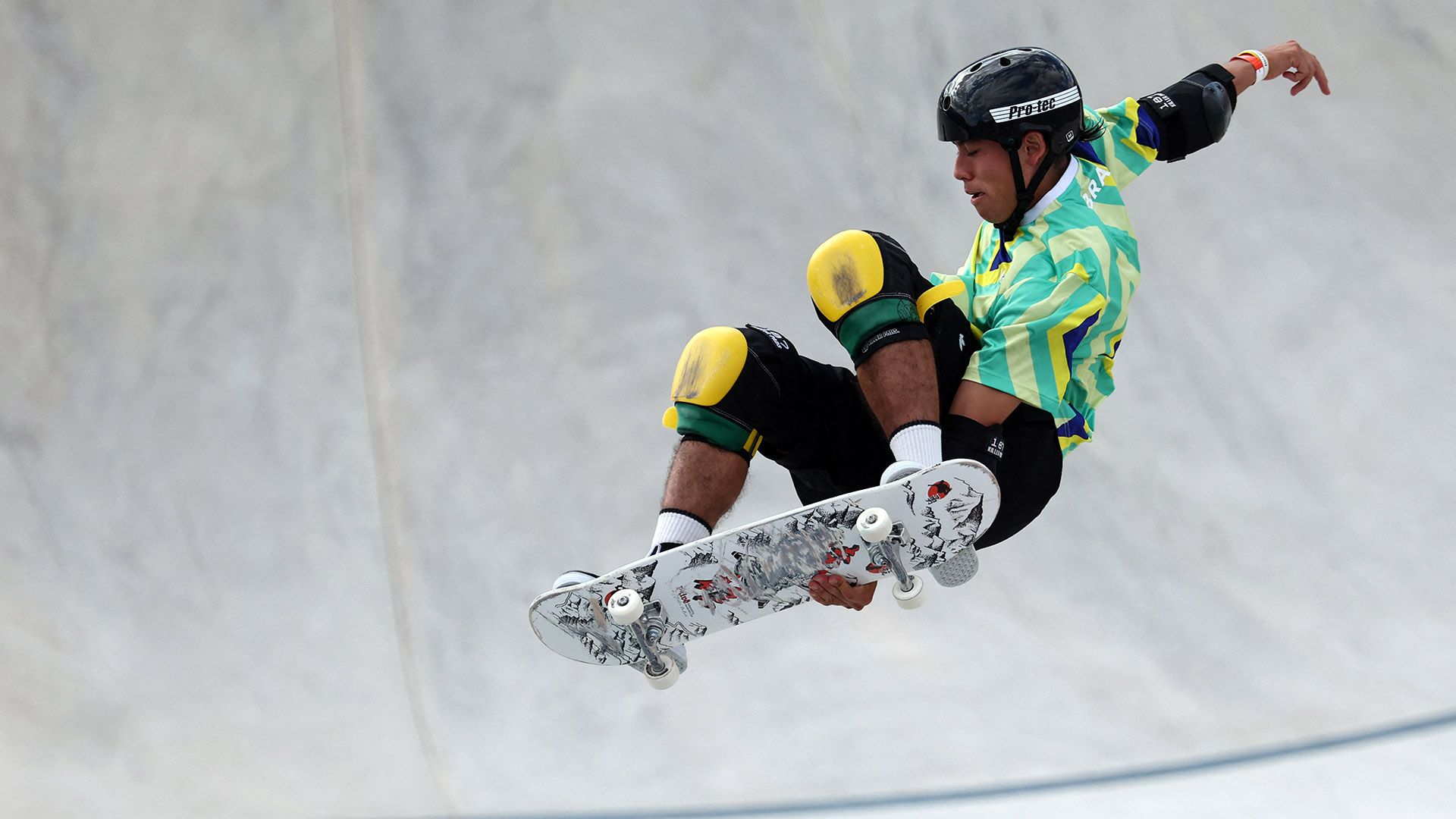 Augusto Akio, medalhista de bronze no skate