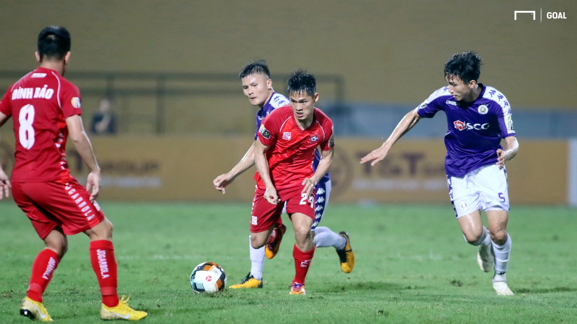 Le Xuan Hung Doan Van Hau Ha Noi vs Hai Phong V.League 2019