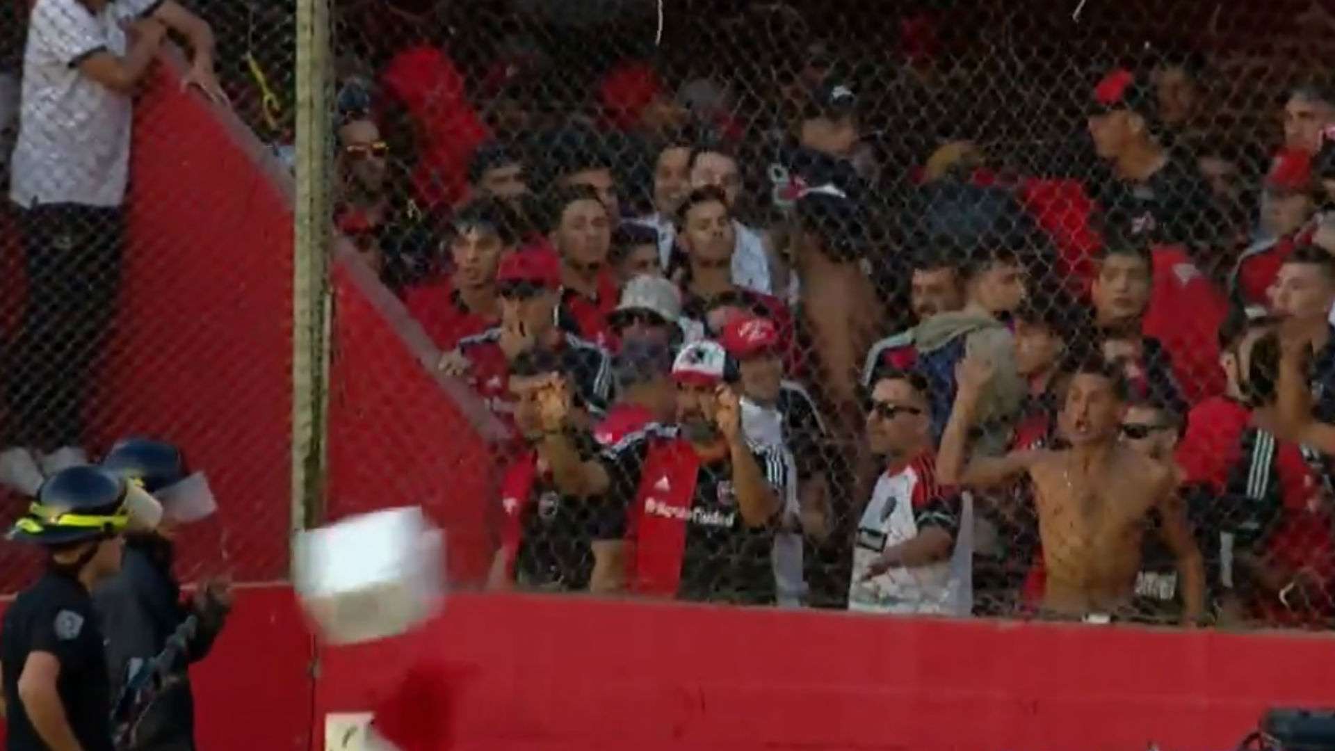 CAPTURA TV Incidentes Newells Villa Mitre Copa Argentina 24032019