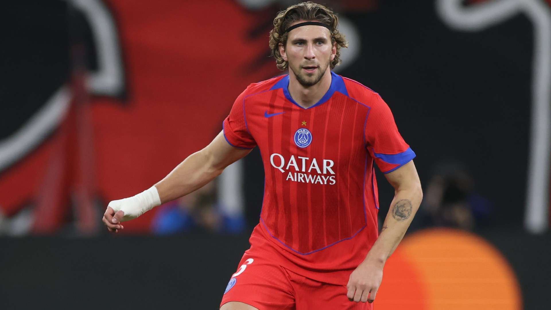 Illya Zabarnyi of Paris Saint-Germain controls the ball