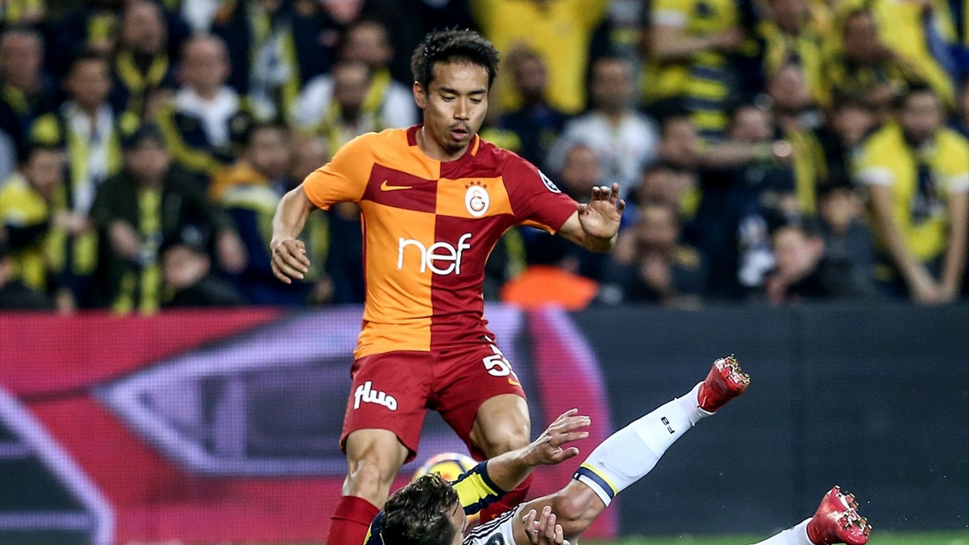 Yuto Nagatomo Fenerbahce Galatasaray 3172018