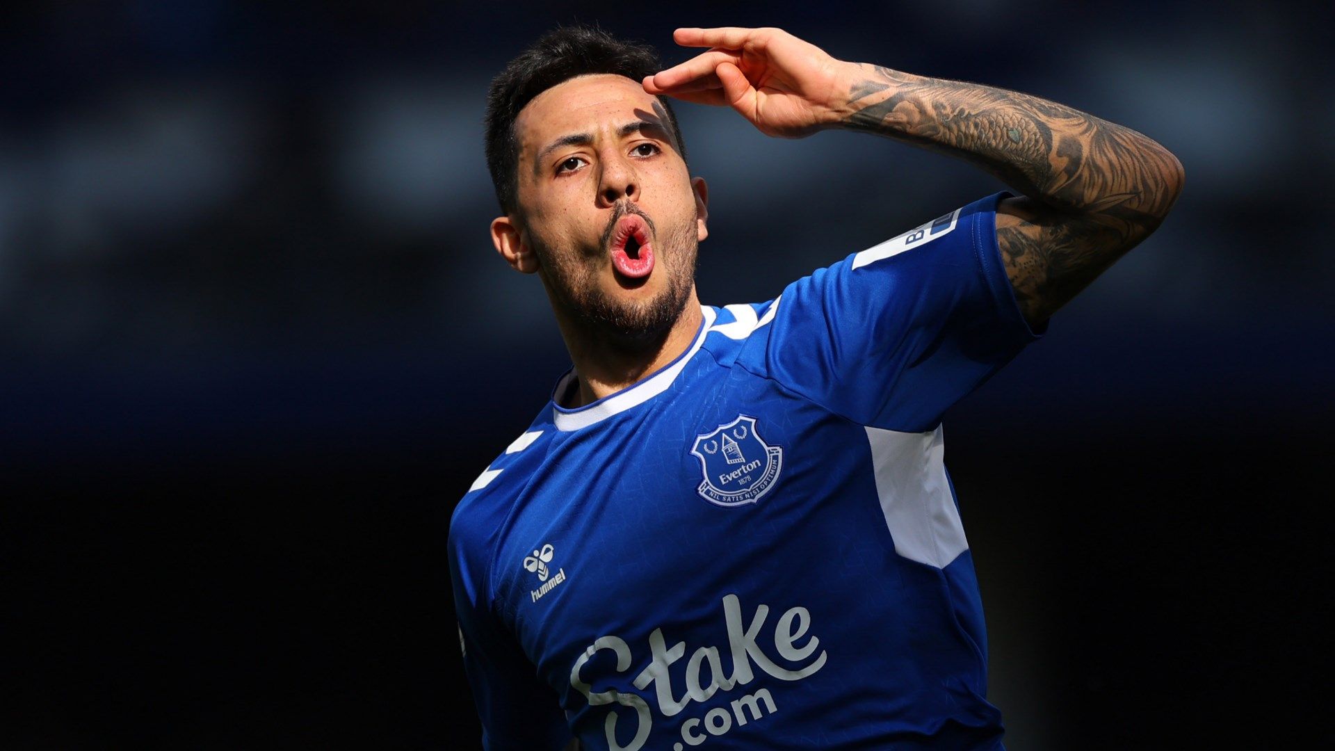 Dwight McNeil Everton 2022-23