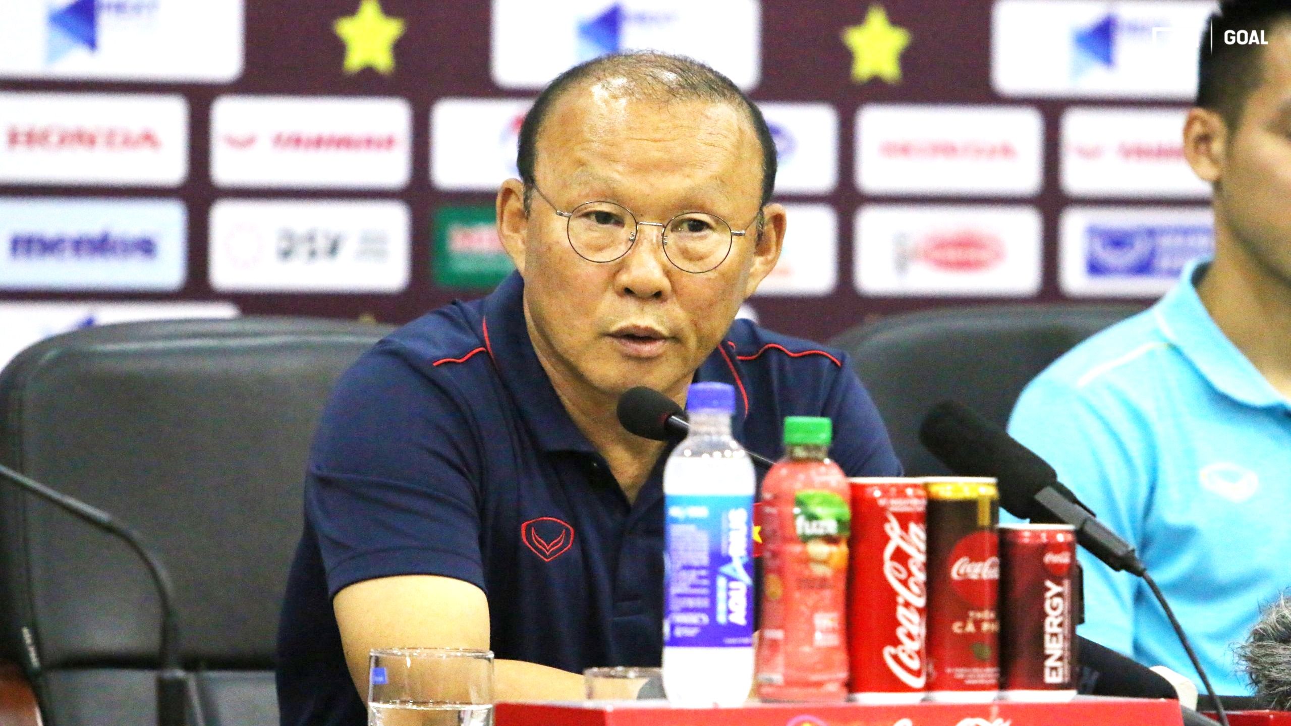 Park Hang-seo. hợp đồng HLV Park Hang-seo. Park Hang-seo hết hạn hợp đồng. Park Hang-seo ký hợp đồng. HLV Park gia hạn hợp đồng. đội tuyển Việt Nam. ĐT Việt Nam về nước. ĐT Việt Nam về Hà Nội. Heerenveen. Sint-Truidense. STVV. Indonesia vs Việt Nam. Thái Lan vs UAE. Highlights Indonesia 1-3 Việt Nam. Việt Nam 1-0 Malaysia. Vòng loại World Cup 2022. Đoàn Văn Hậu. Đặng Văn Lâm. Công Phượng. Quang Hải. Quế Ngọc Hải. Đỗ Duy Mạnh. Bùi Tiến Dũng. Cựu tuyển thủ Lê Quốc Vượng. Bóng đá Việt Nam đang trên đỉnh Đông Nam Á. Đỗ Duy Mạnh. Trực tiếp Việt Nam. Lịch thi đấu tuyển Việt Nam. Xem Việt Nam kênh nào. VTV trực tiếp tuyển Việt Nam - Indonesia. Teerasil Dangda. Akira Nishino. Thái Lan. VTV6. Link xem VTV6. VTV6 online. Lịch sử đối đầu Việt Nam - Indonesia. Trực tiếp bóng đá. Indonesia vs Việt Nam. Xem Việt Nam đá kênh nào. Trực tiếp đội tuyển Việt Nam. Simon McMenemy. Công Phượng. Quế Ngọc Hải. Lương Xuân Trường. Vũ Minh Tuấn. Nguyễn Quang Hải. Công Vinh. Công Phượng. Văn Toàn. VTV5. VTV6. VTV trực tiếp Indonesia vs Việt Nam. Xem VTV. Vòng loại World Cup 2022 khu vực châu Á.