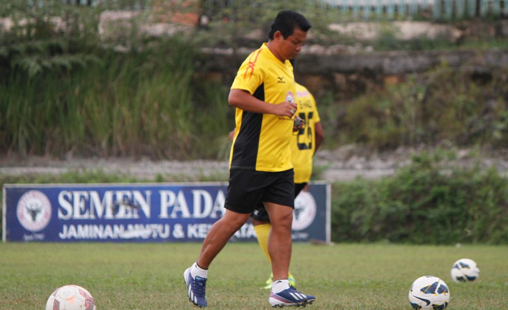 Delvi Adri - Semen Padang