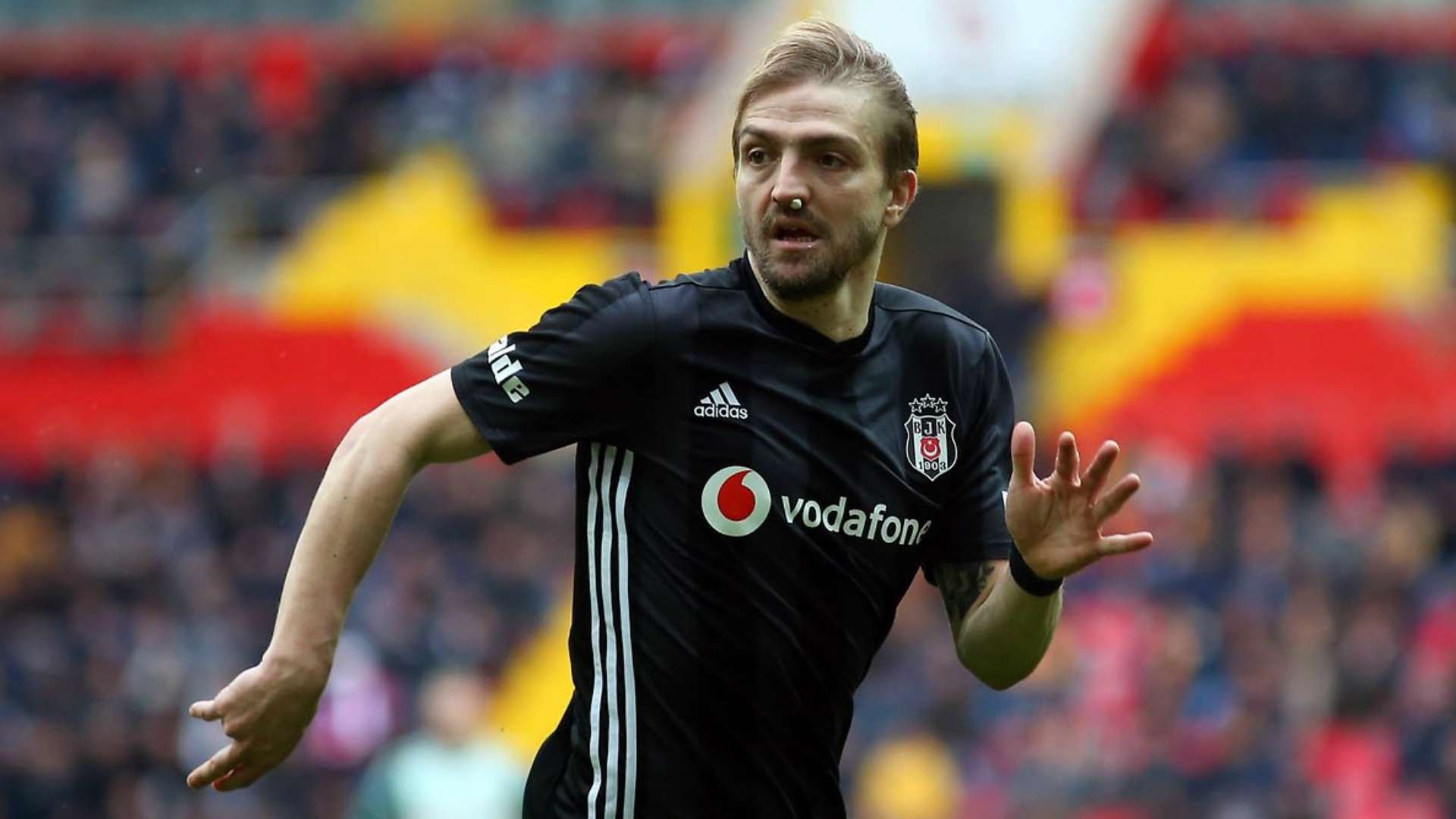 Caner Erkin Goztepe Besiktas