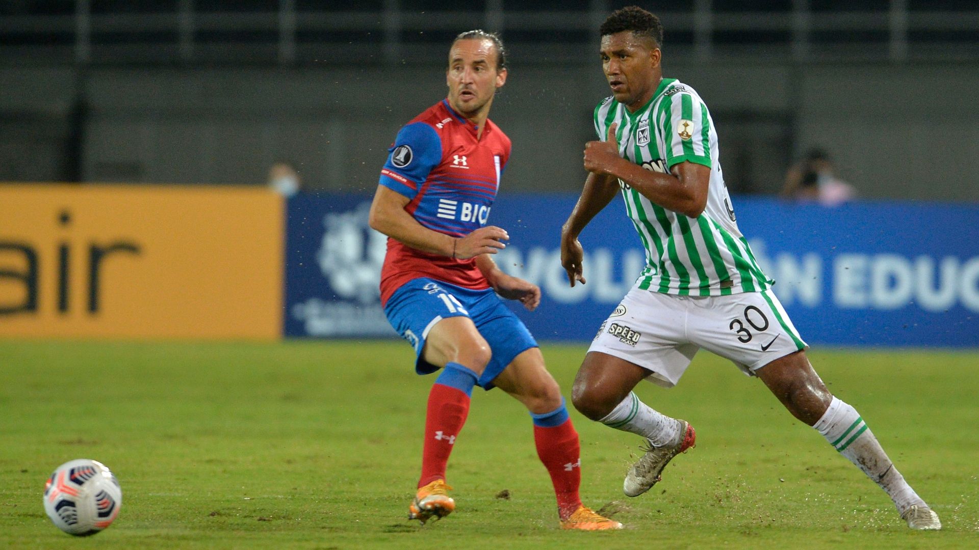 220421 Atlético Nacional Universidad Católica José Pedro Fuenzalida Chapa DANOVIS